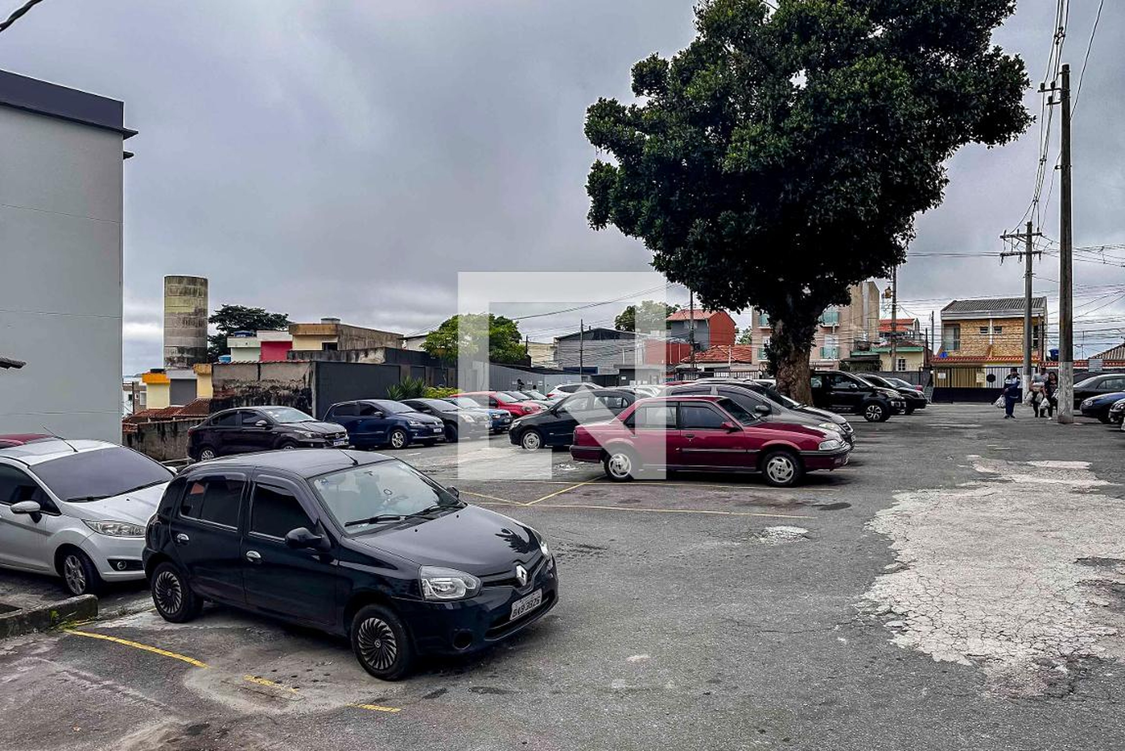 Estacionamento - Efraim Assistência Técnica De Portão E Serralheria