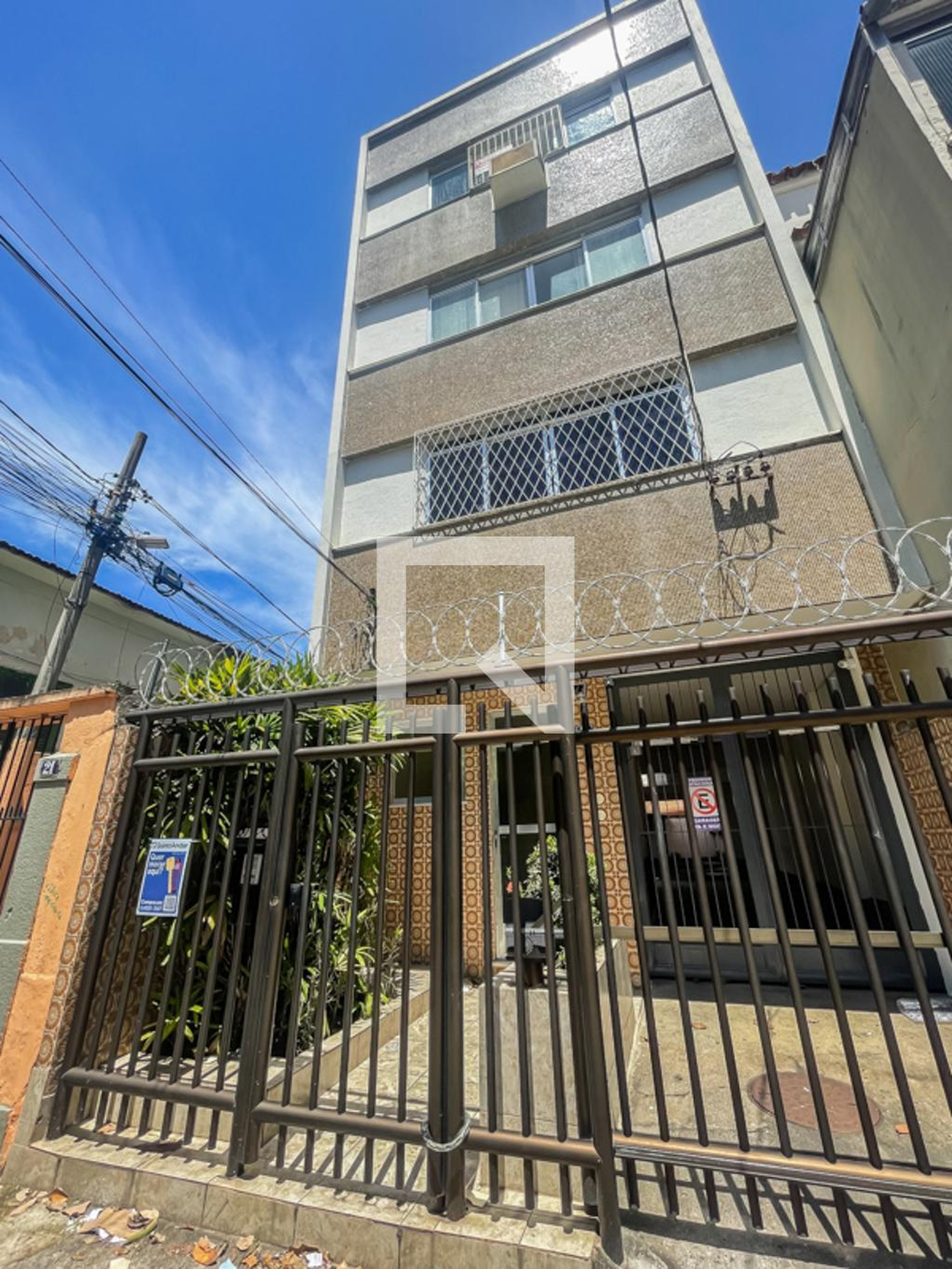 Fachada Condomínio em Rua Dona Maria, 23