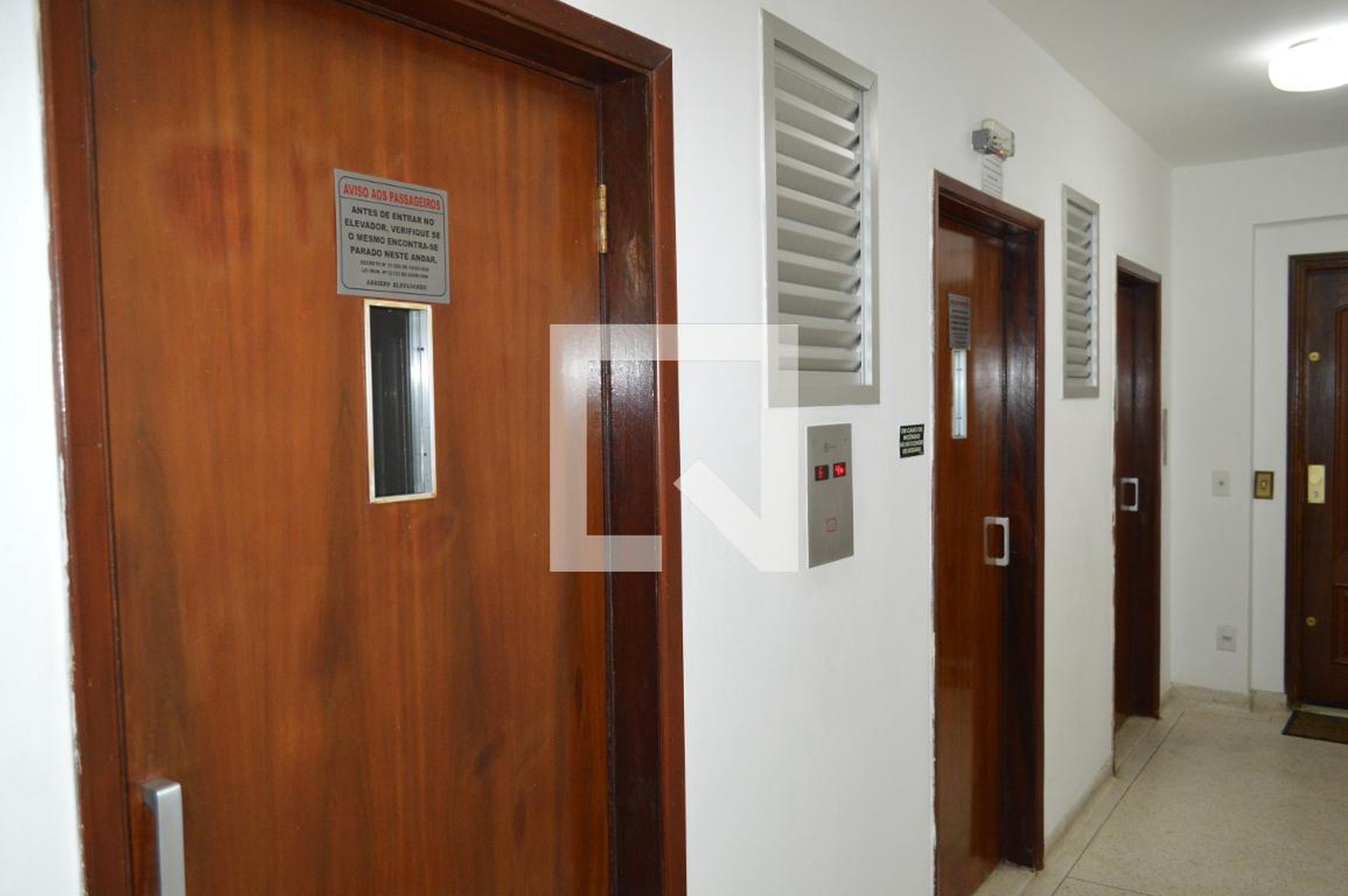 Elevador - Edifício Saint Louis