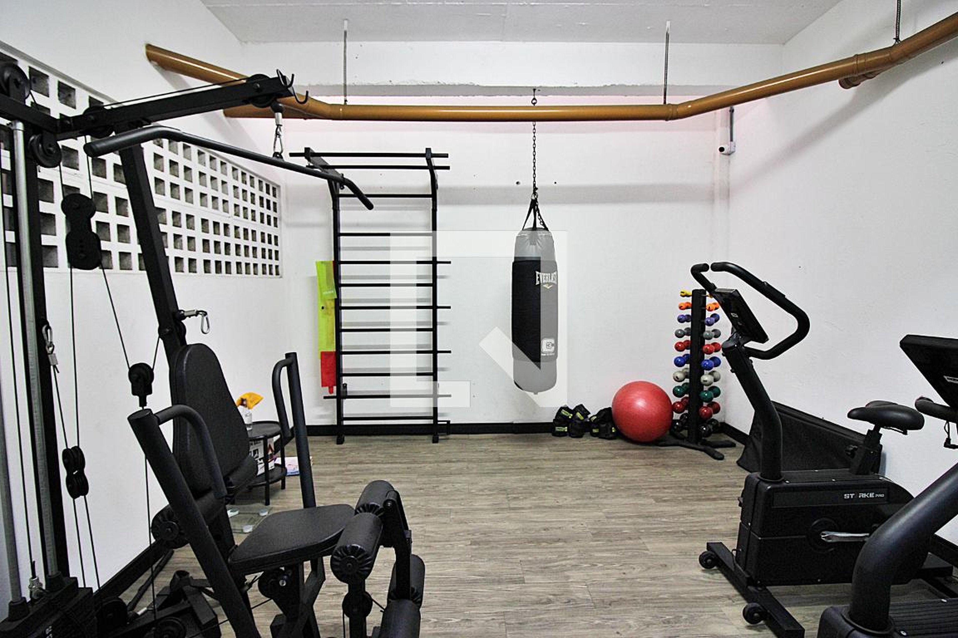 Área comum - Acácia Imperial