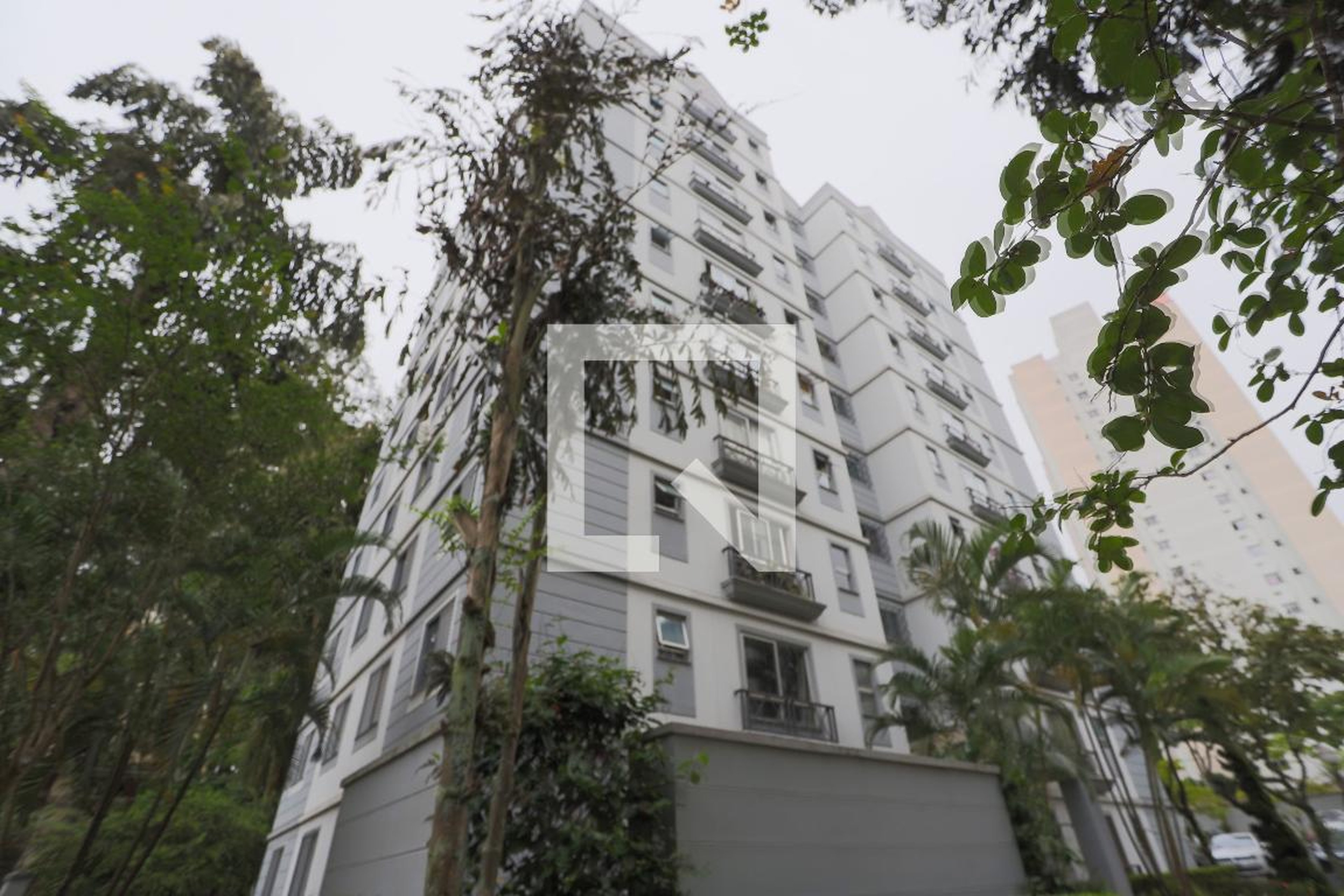 Fachada Condomínio em Rua Professor Artur Santana, 20