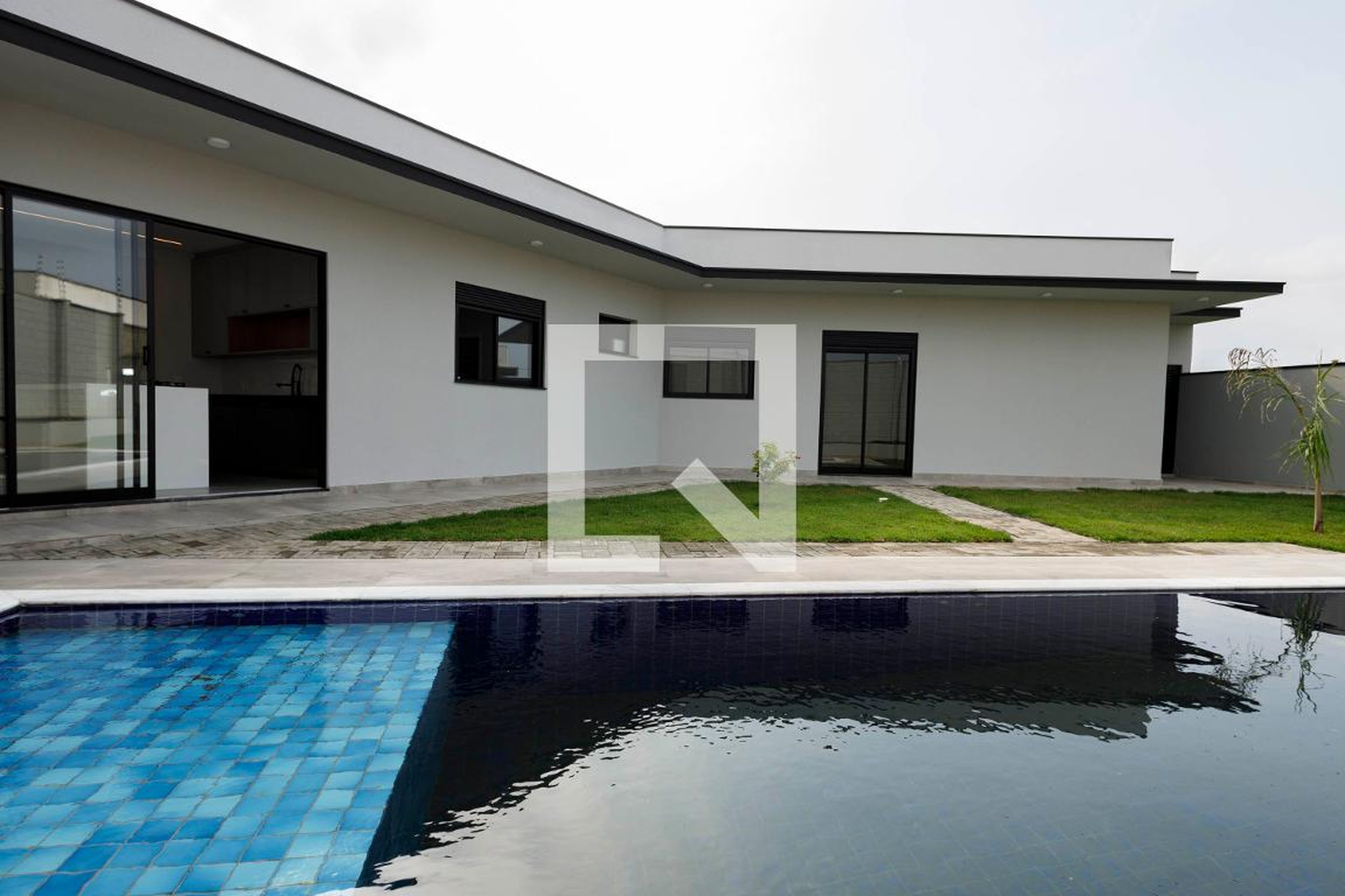 Piscina - Residencial Laguna