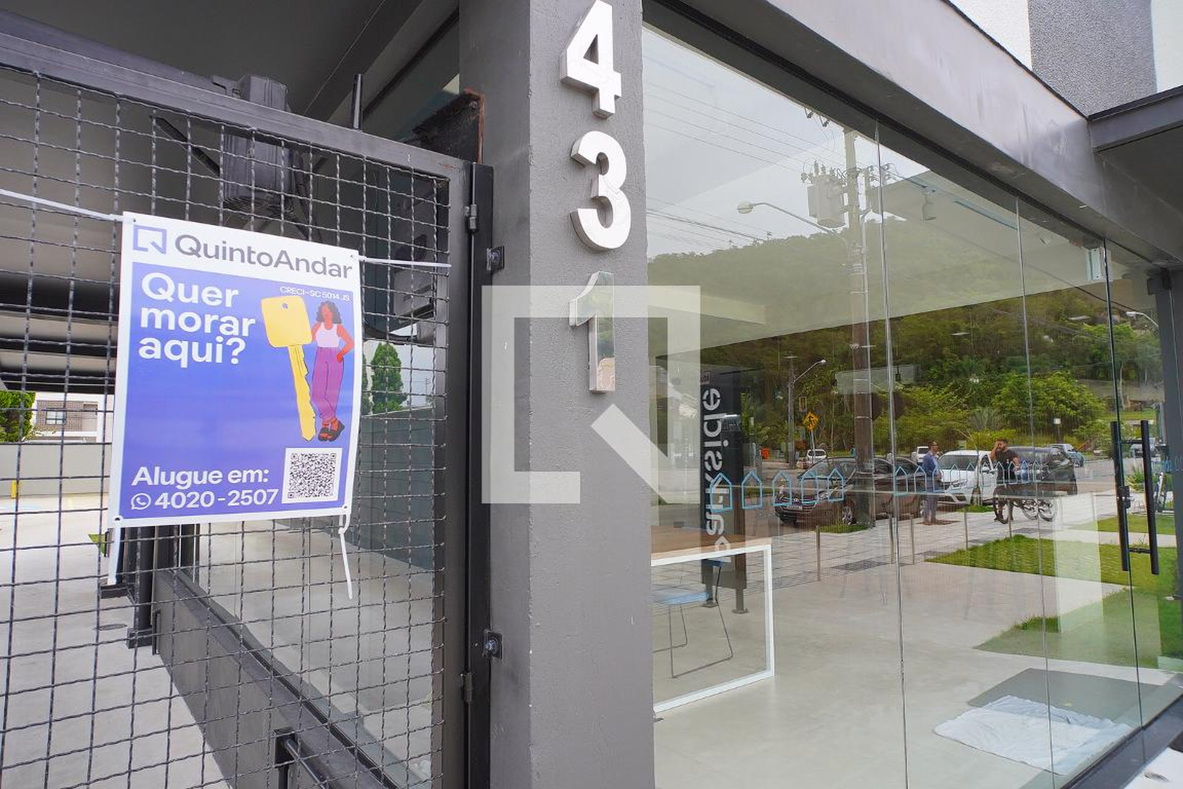 Fachada do Prédio Condomínio em Rua da Quaresmeira Roxa, 431