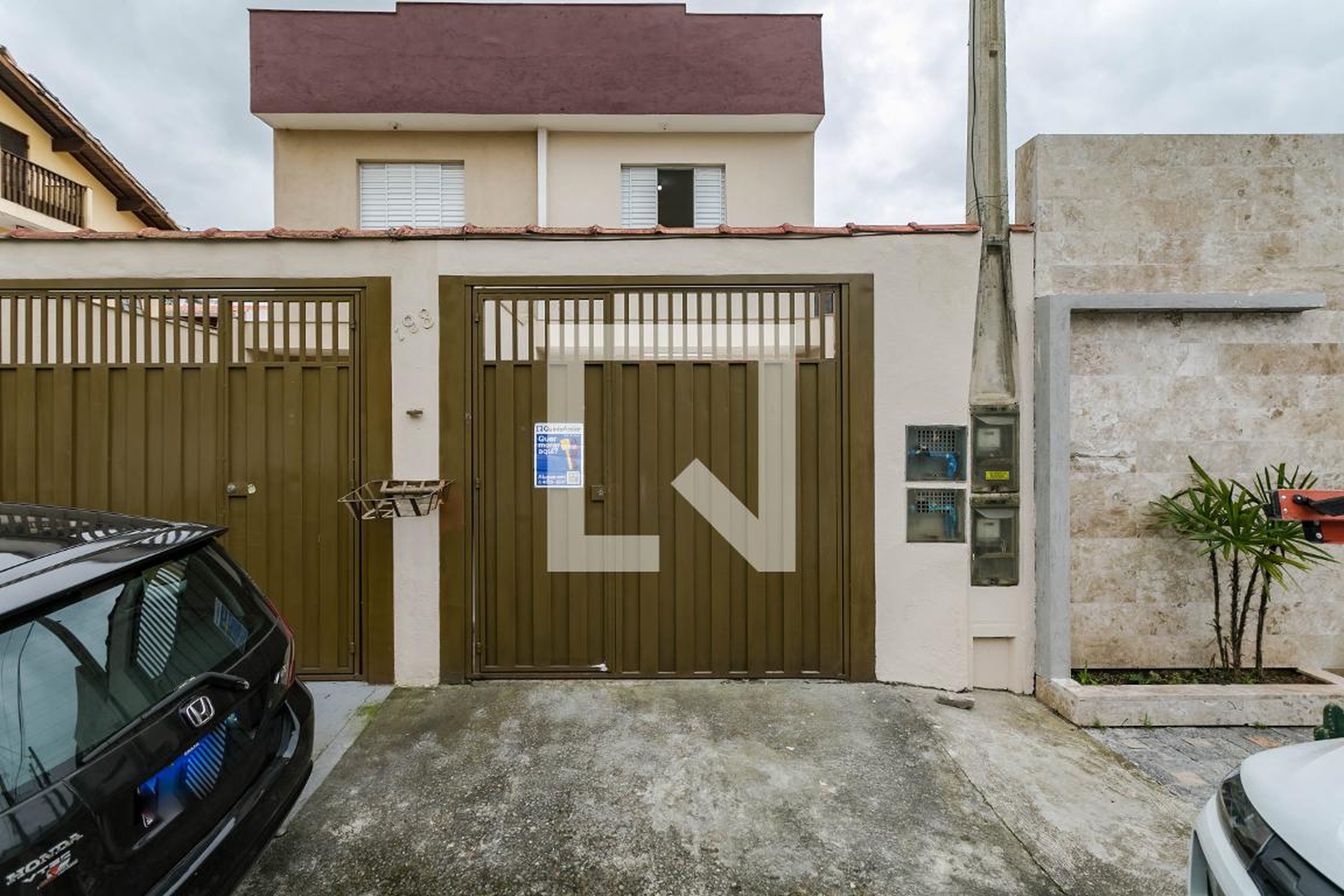 Fachada Condomínio em Rua Paulo Alves Cassola, 198