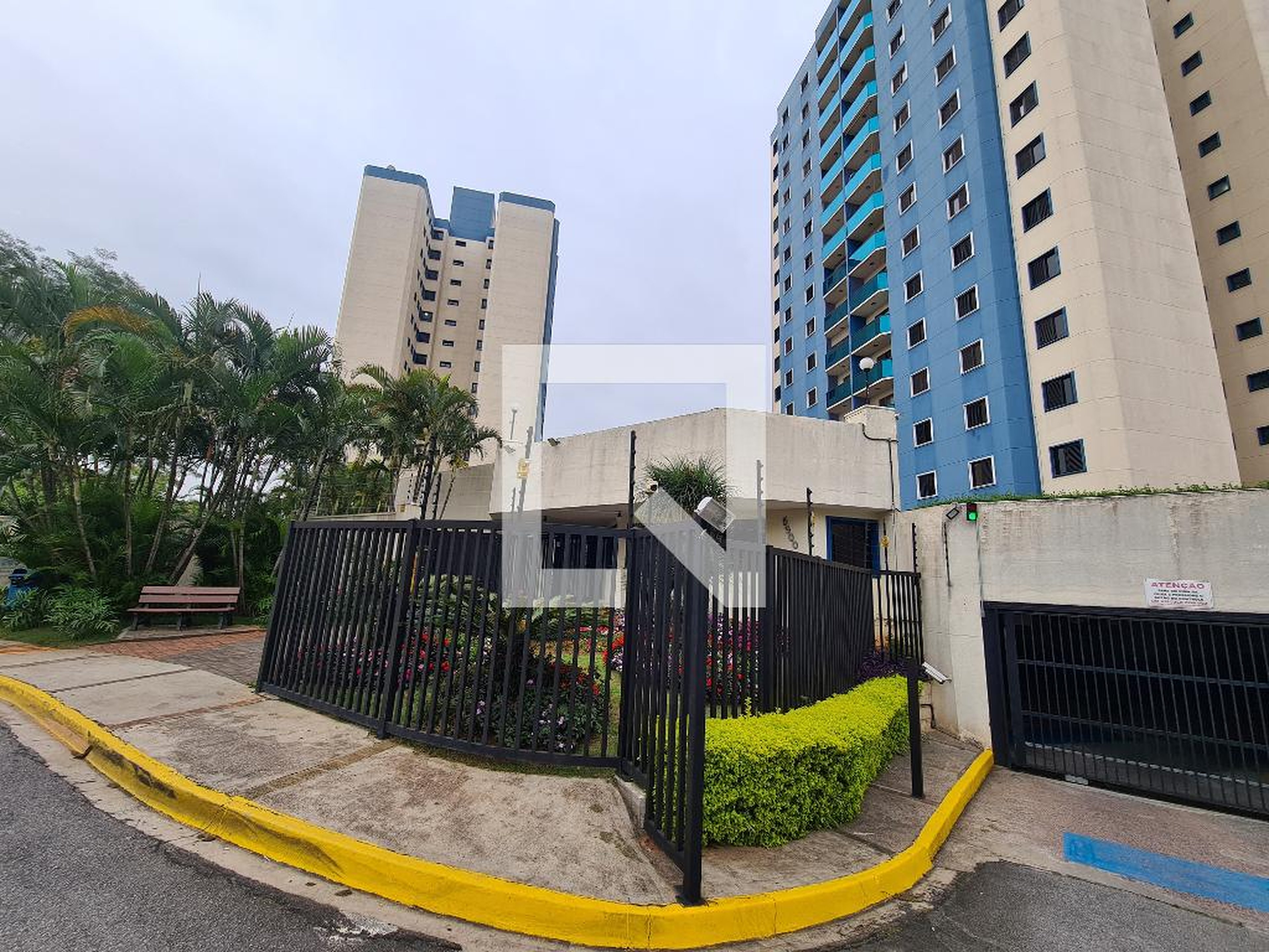 Fachada Condomínio em Avenida Prefeito Luis Latorre, 2