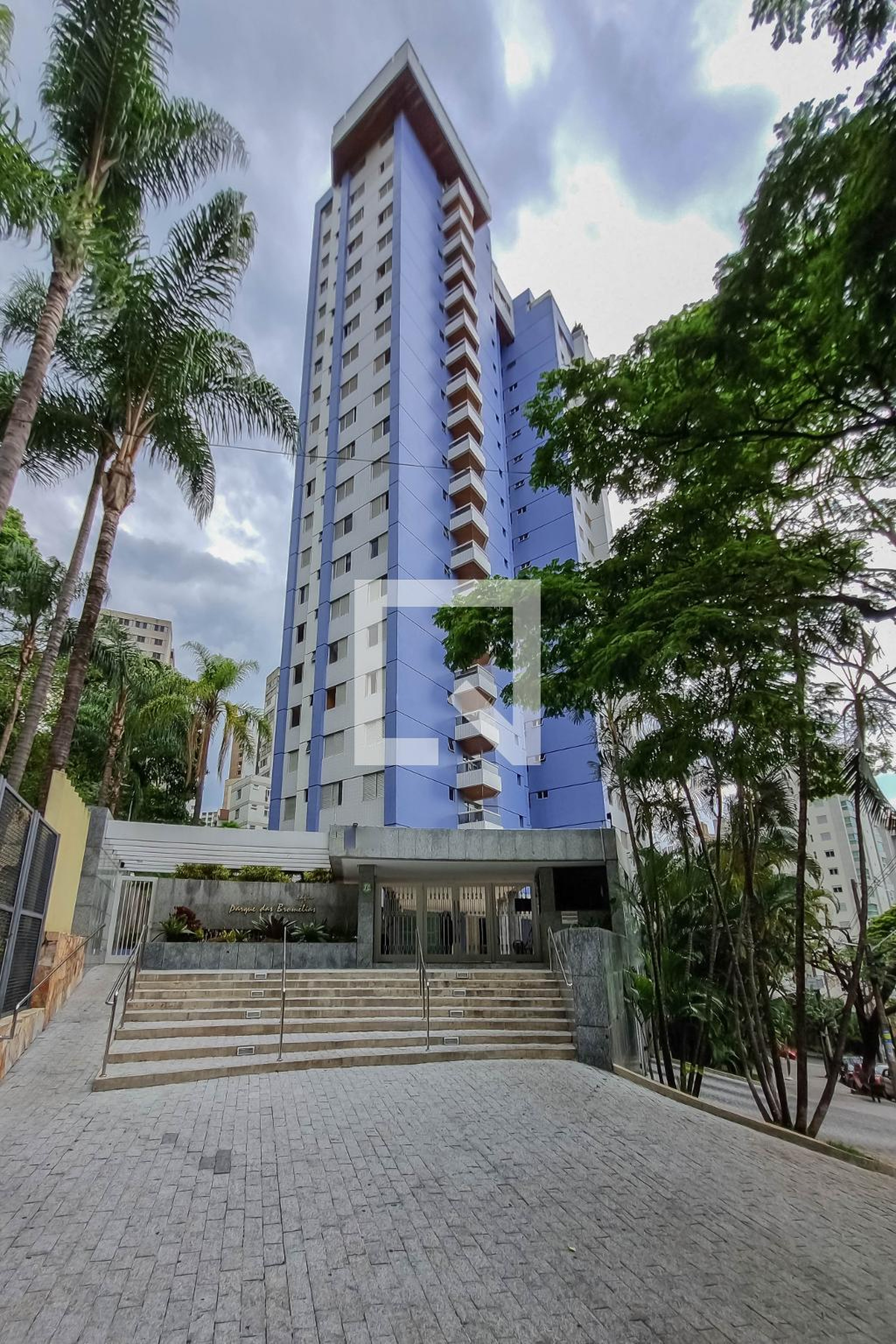 Fachada Condomínio Parque das Bromélias