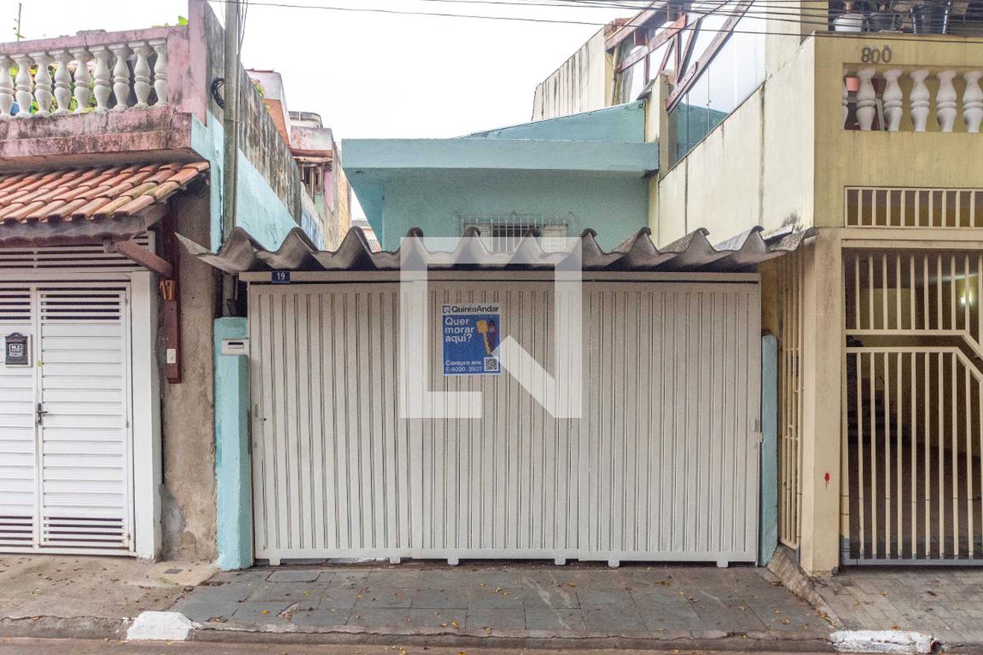 Fachada Condomínio em Rua Cinco de Julho, 19