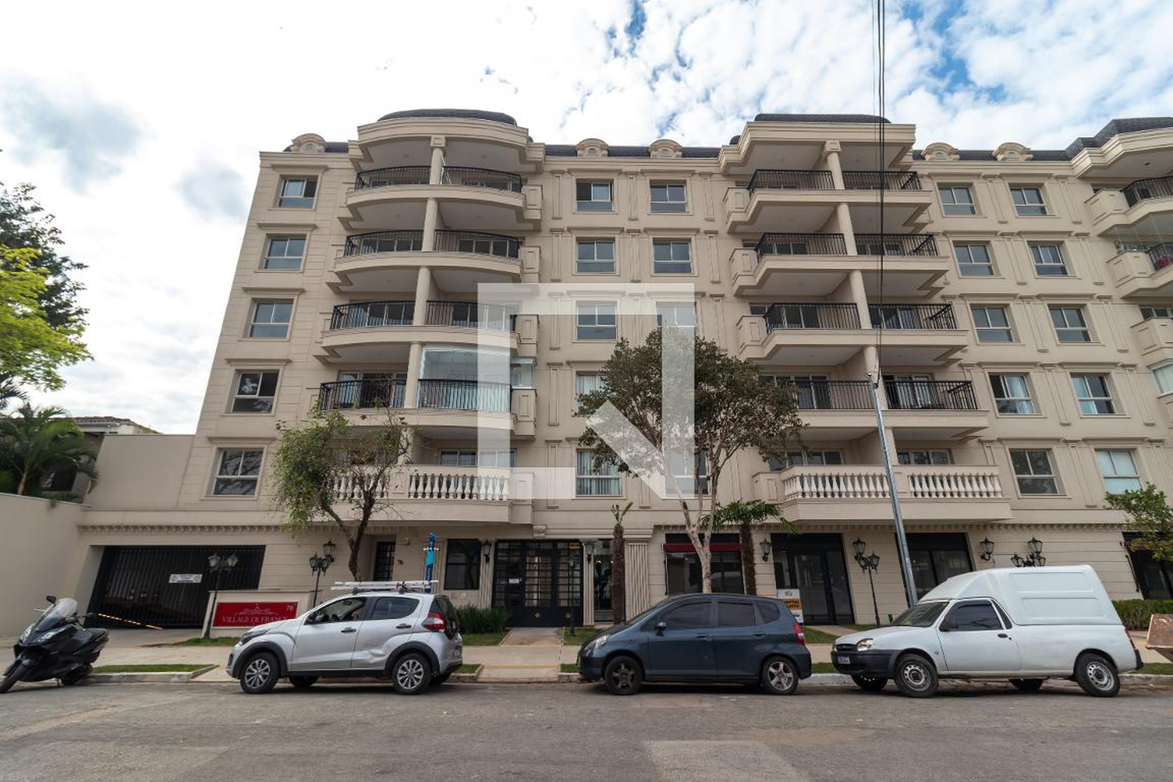 Fachada do Prédio Condomínio Villaggio di França