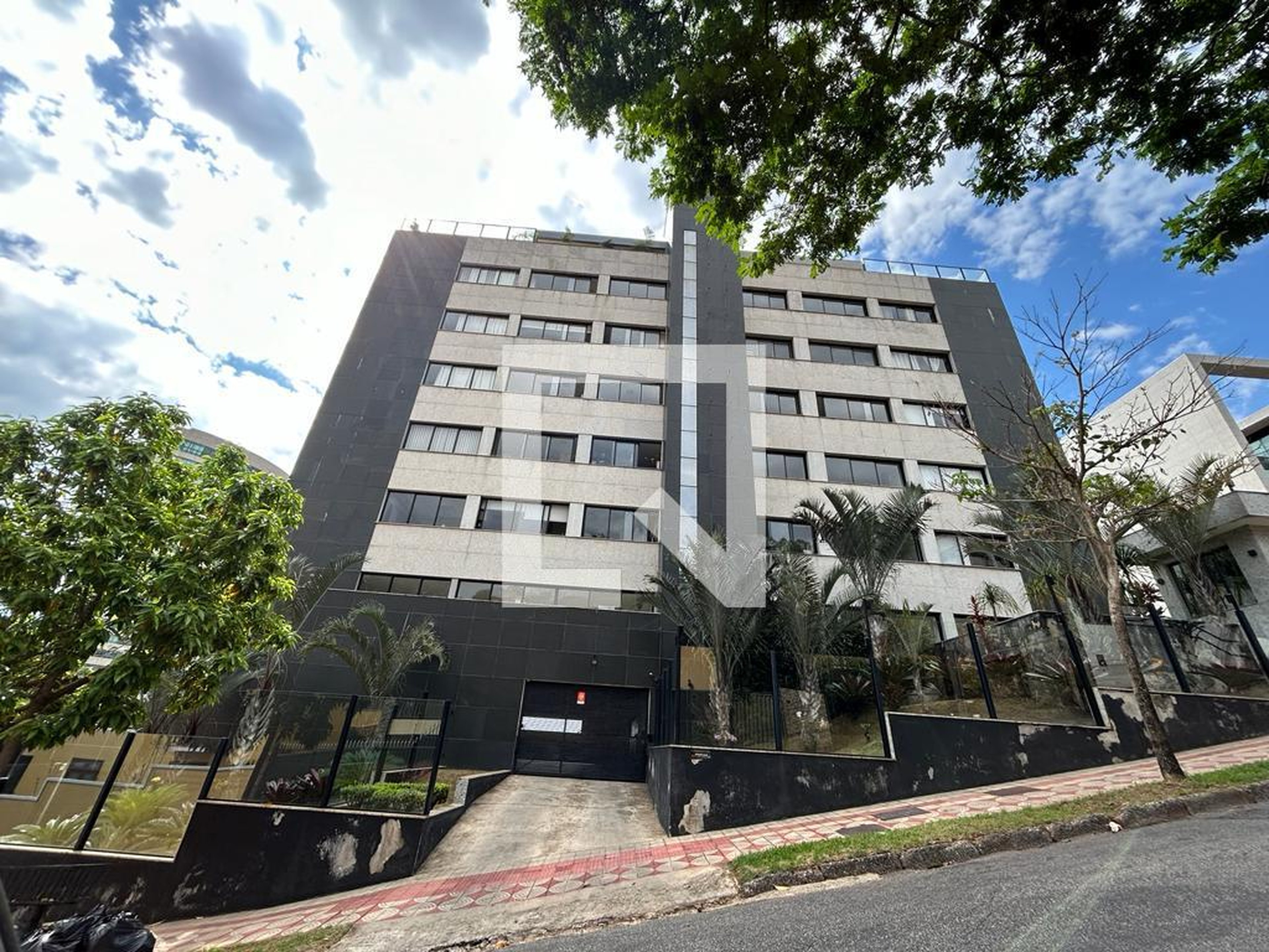 Fachada do Prédio Edifício Van Gogh