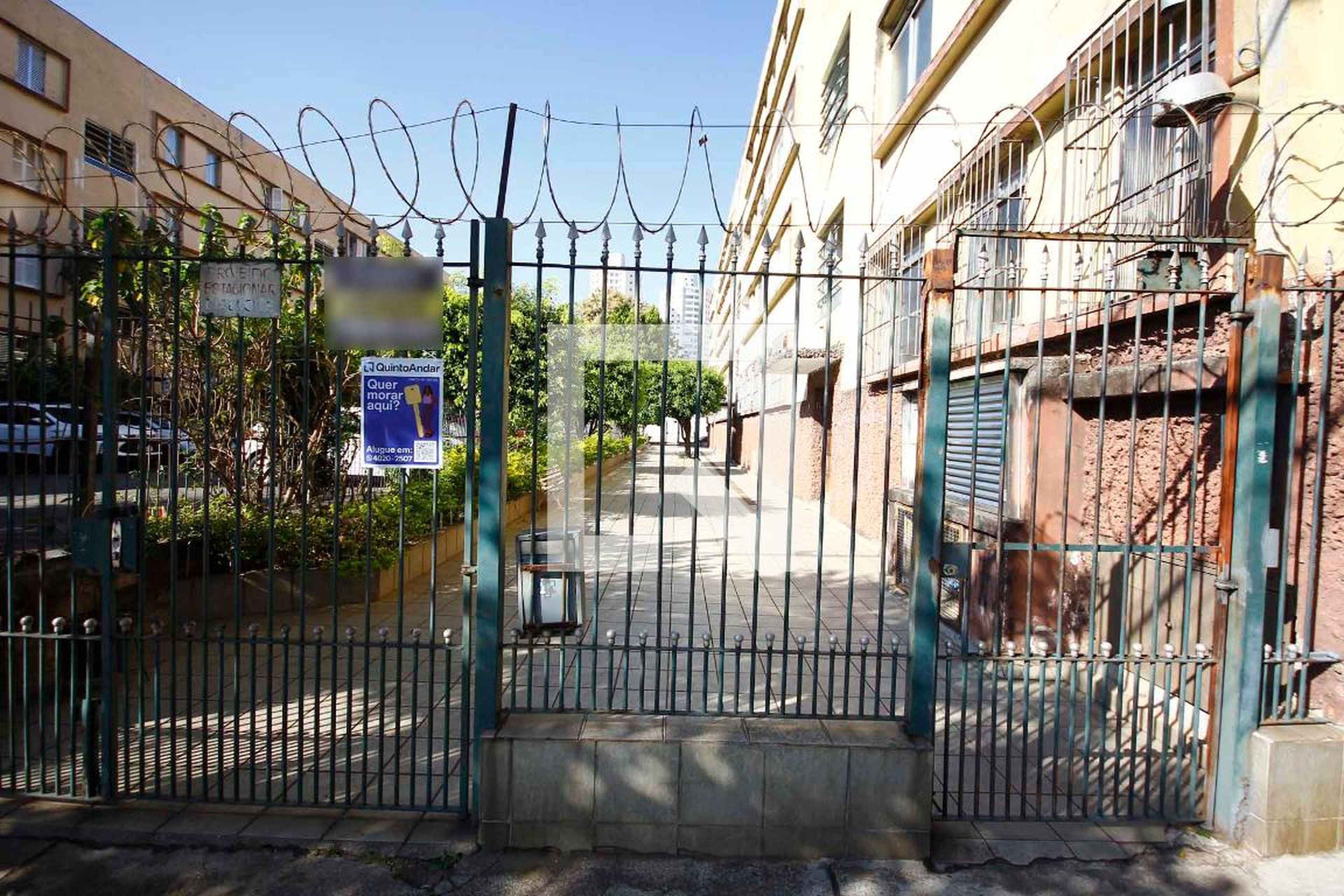 Fachada Condomínio em Rua Leopoldo Miguez, 554