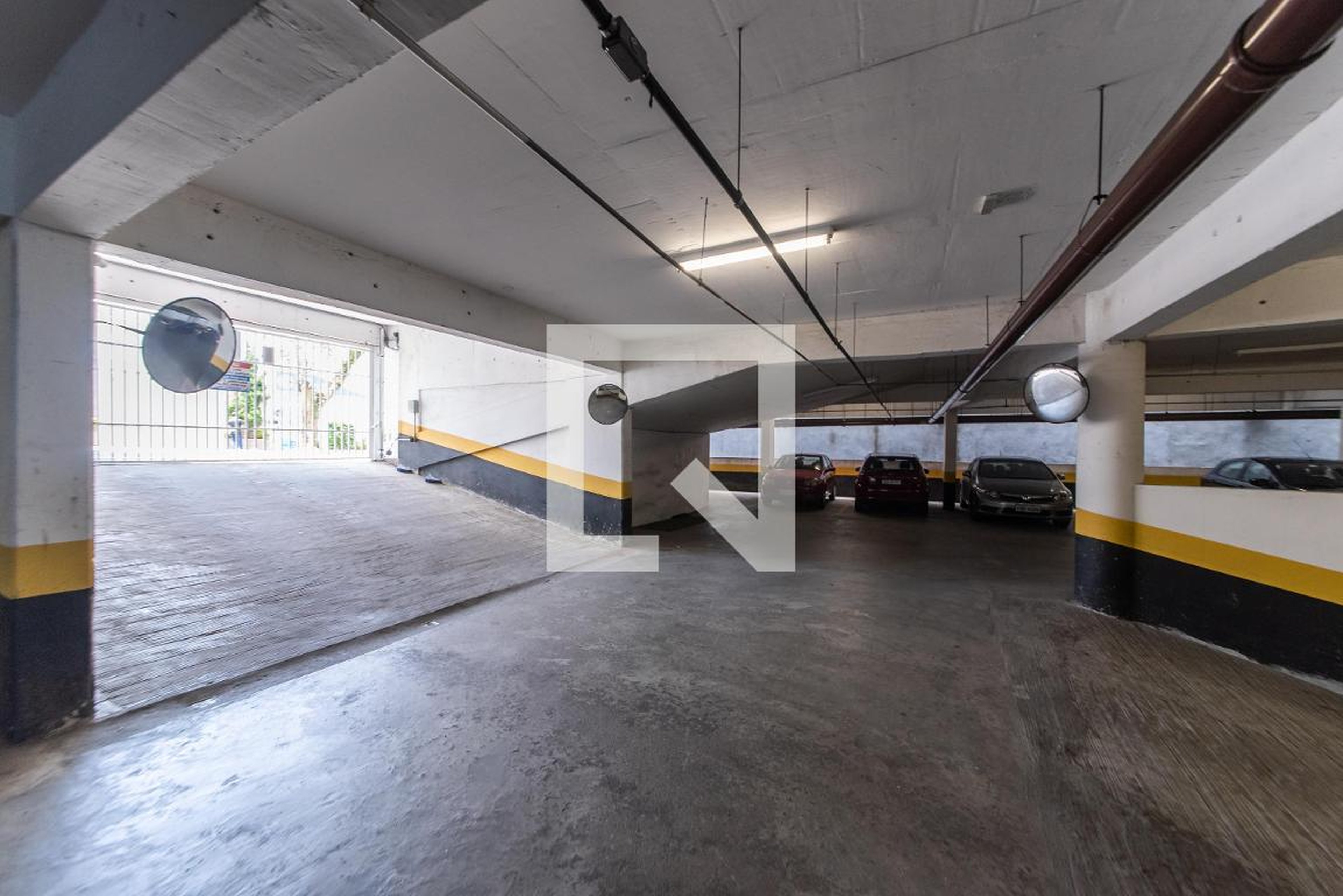 Estacionamento - Priori Angeli