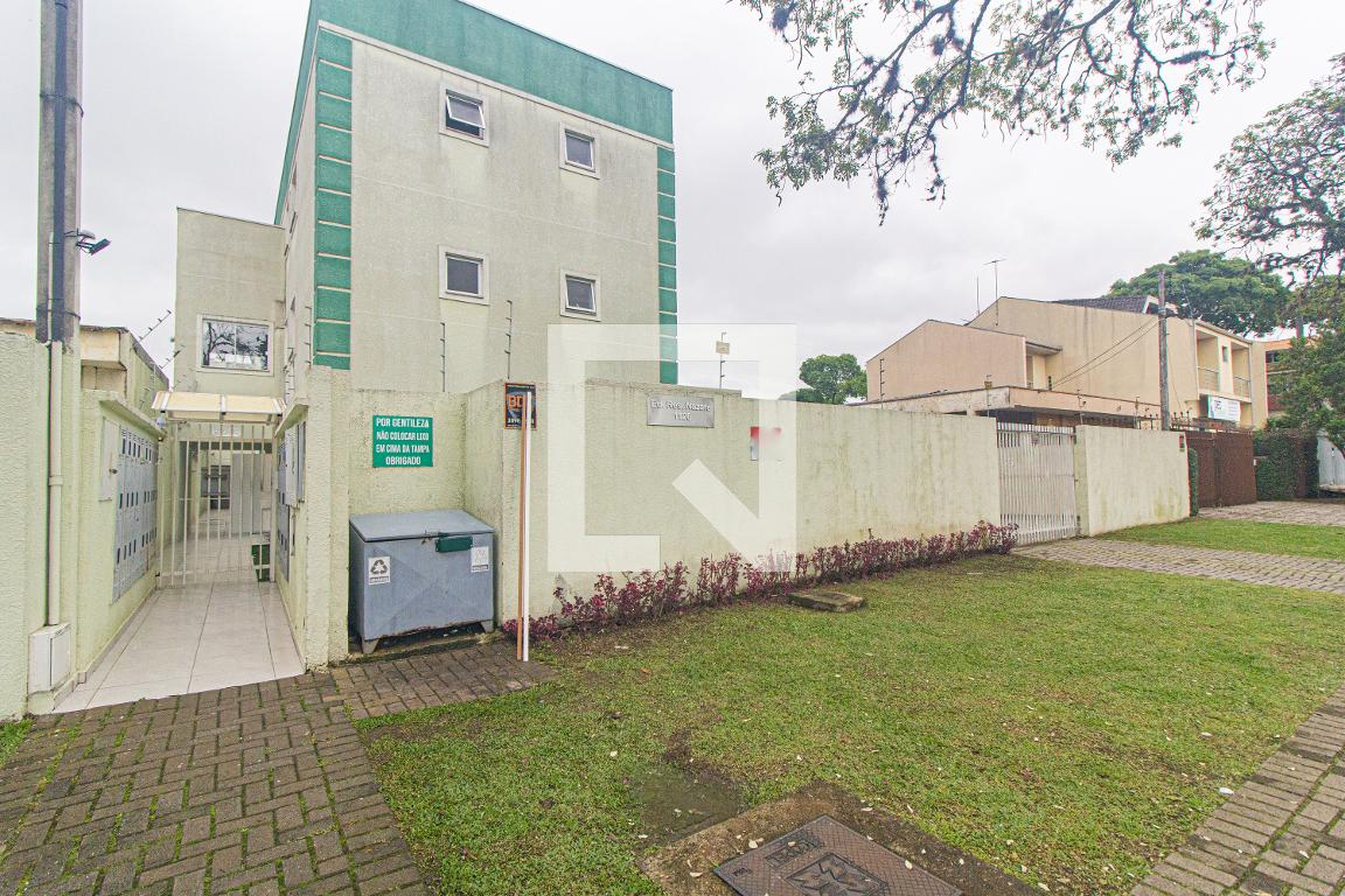 Fachada Condomínio em Rua Doutor Goulin, 1126