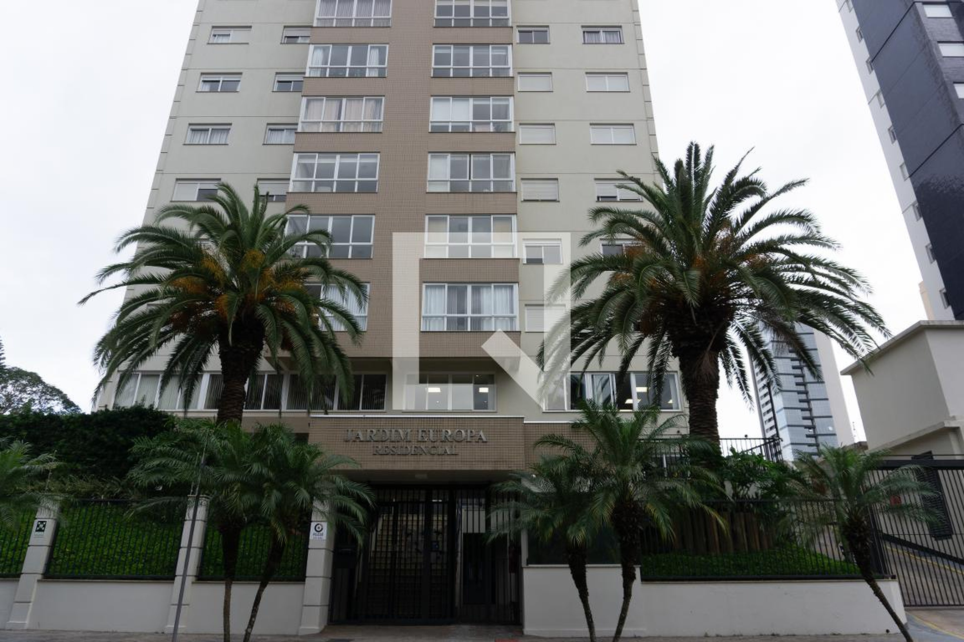 FACHADA Condomínio em Rua Augusto Jung, 247