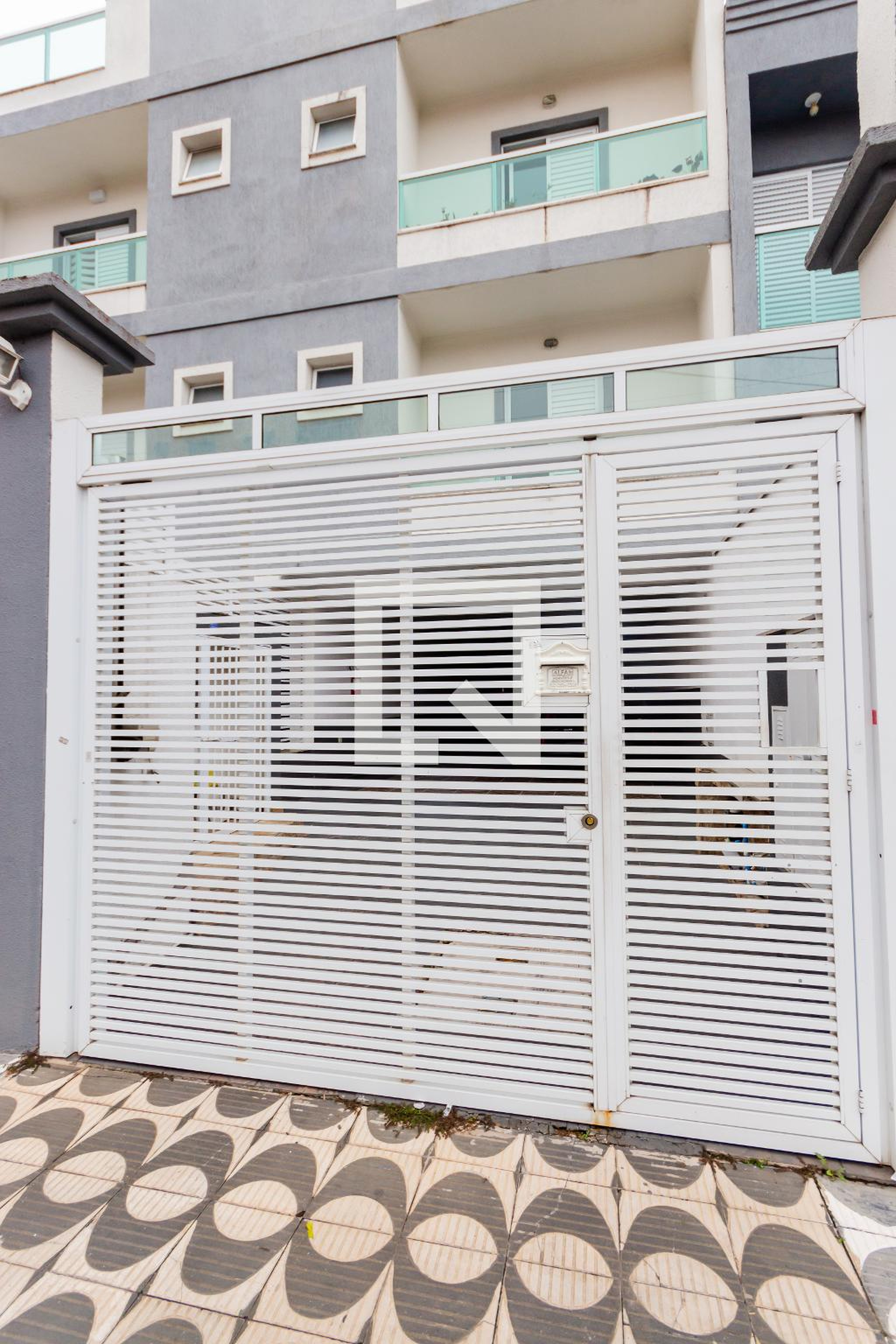 Fachada Condomínio em Rua Lituânia, 228