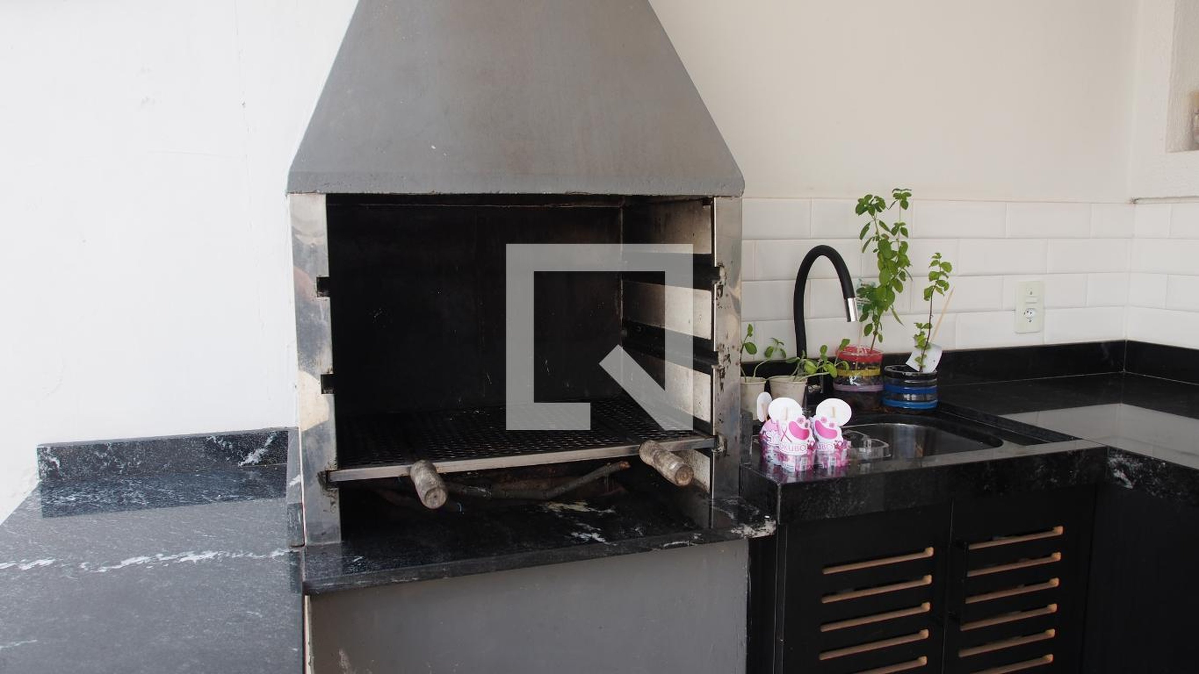 Churrasqueira - Caminhos da Serra II