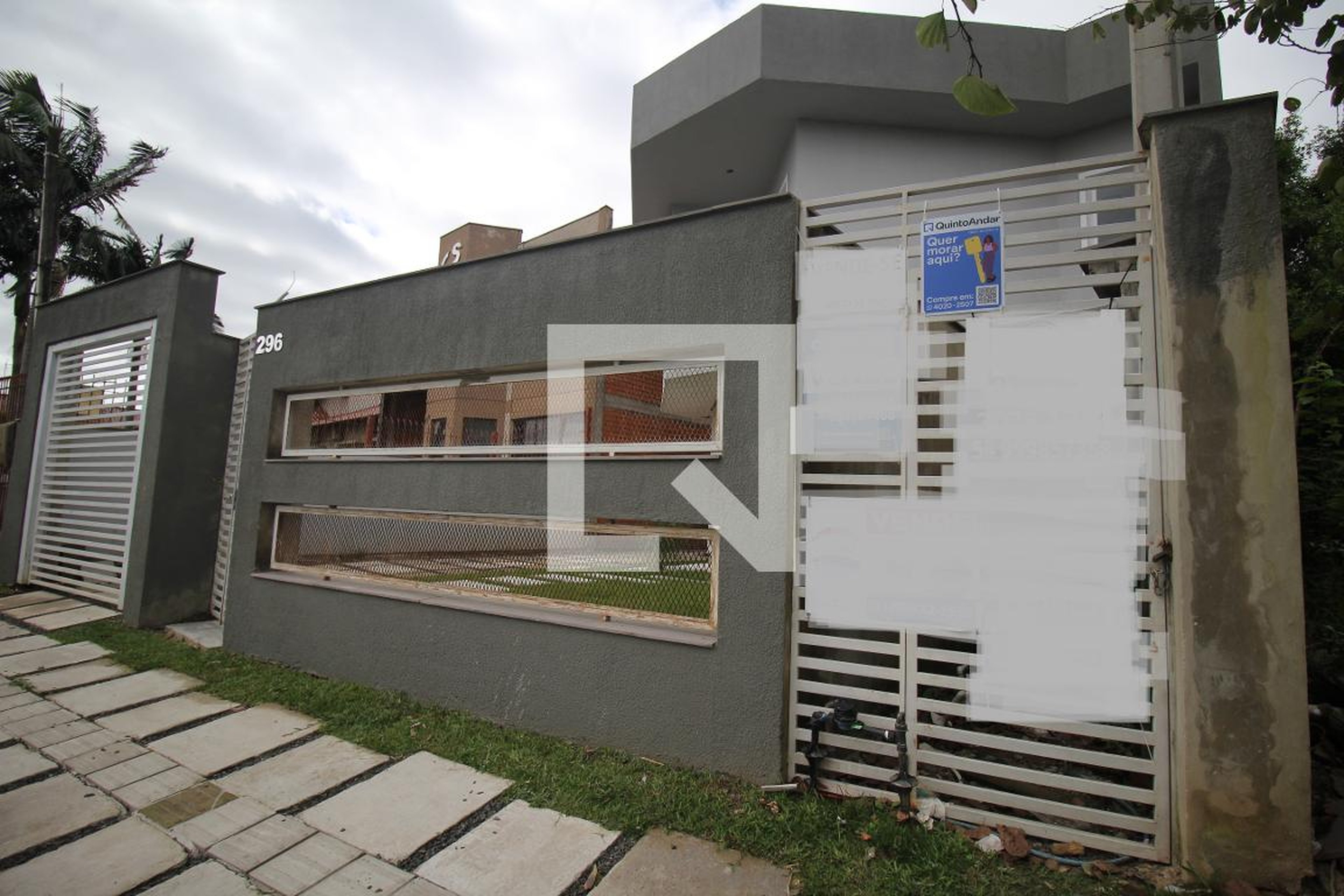 Fachada Condomínio em Rua João Nicolau, 184