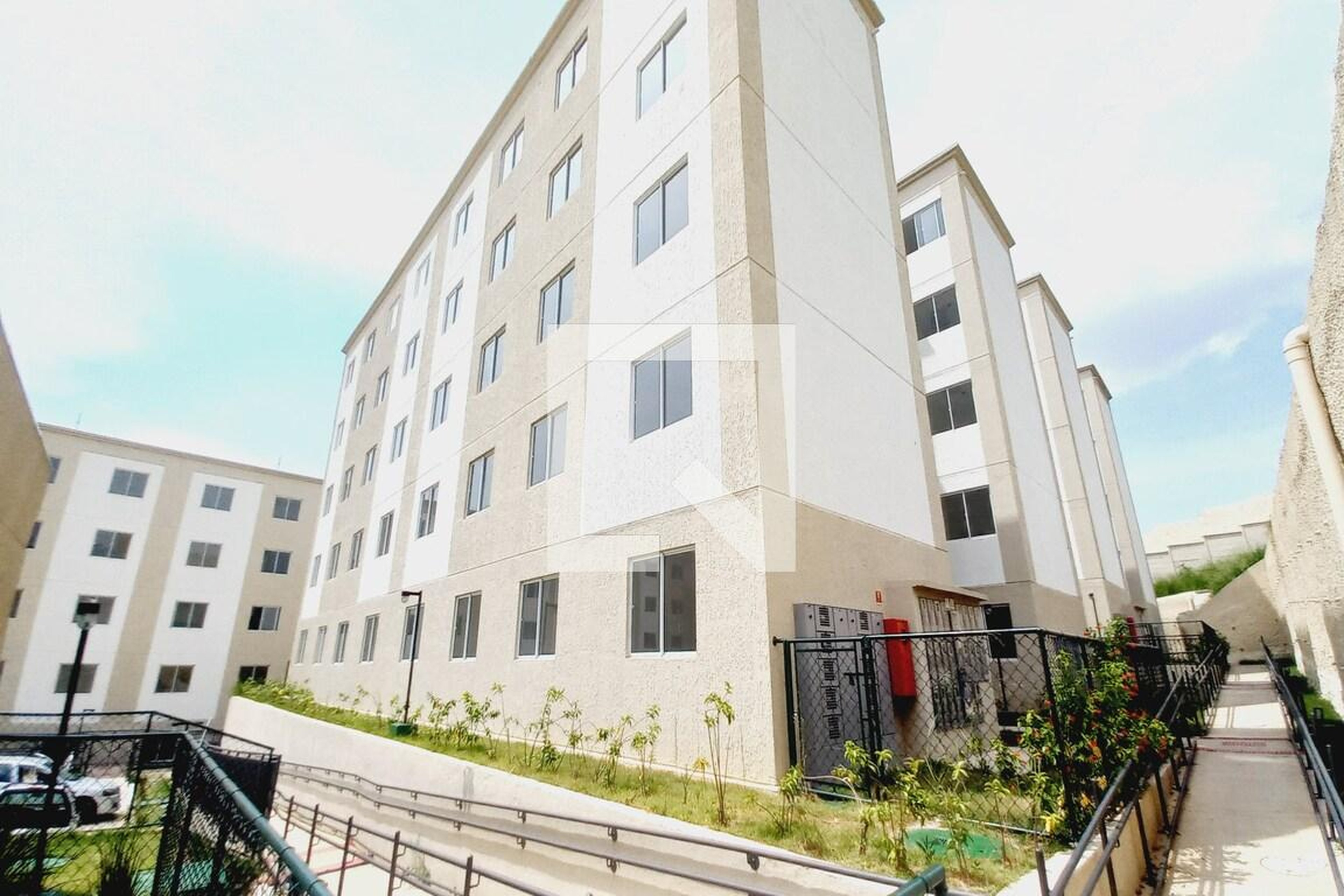 Fachada do Prédio Condomínio em Rua Juliana Mantovaneli, 24