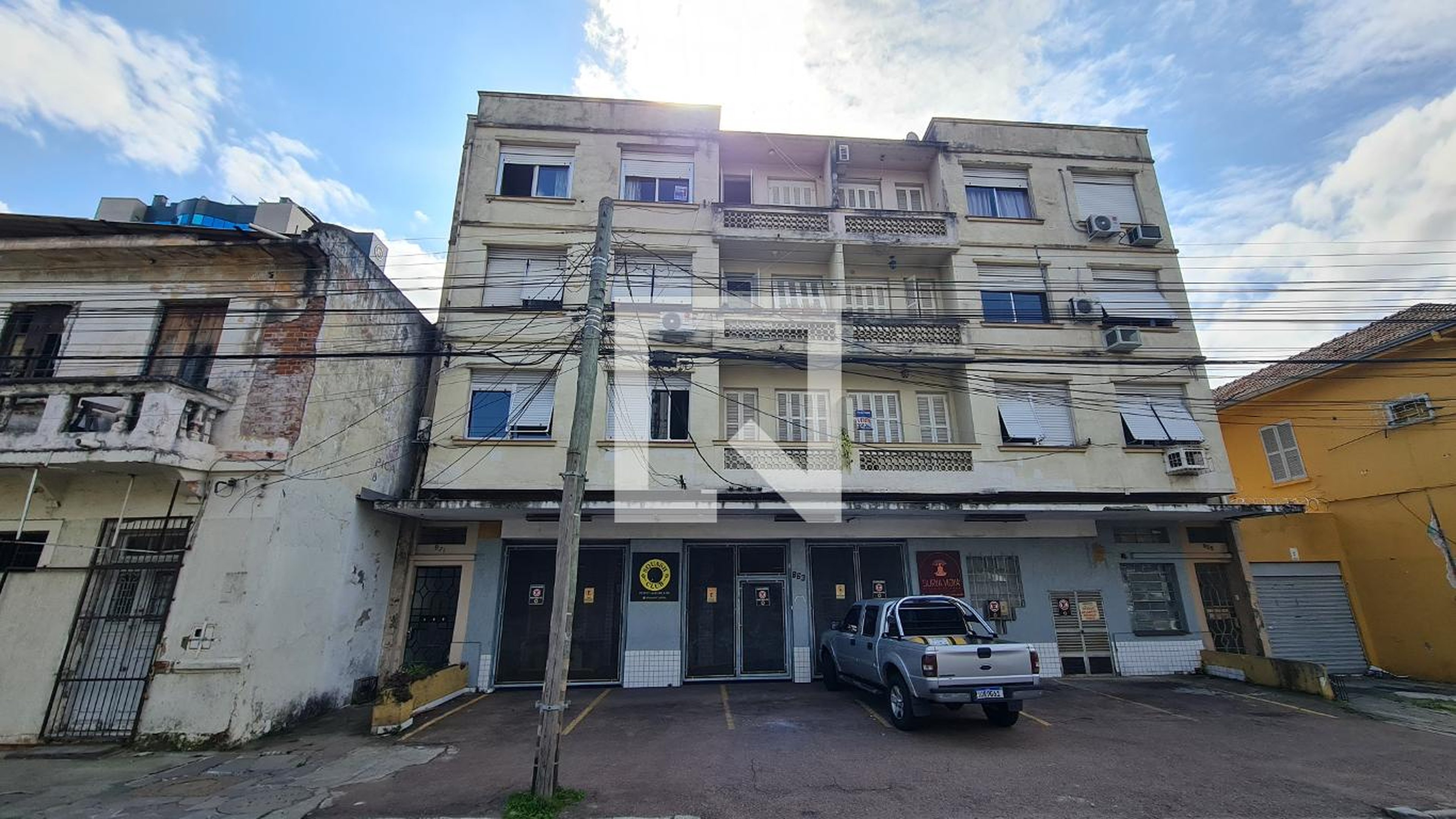 Fachada do Prédio Condomínio em Avenida Benjamin Constant, 871