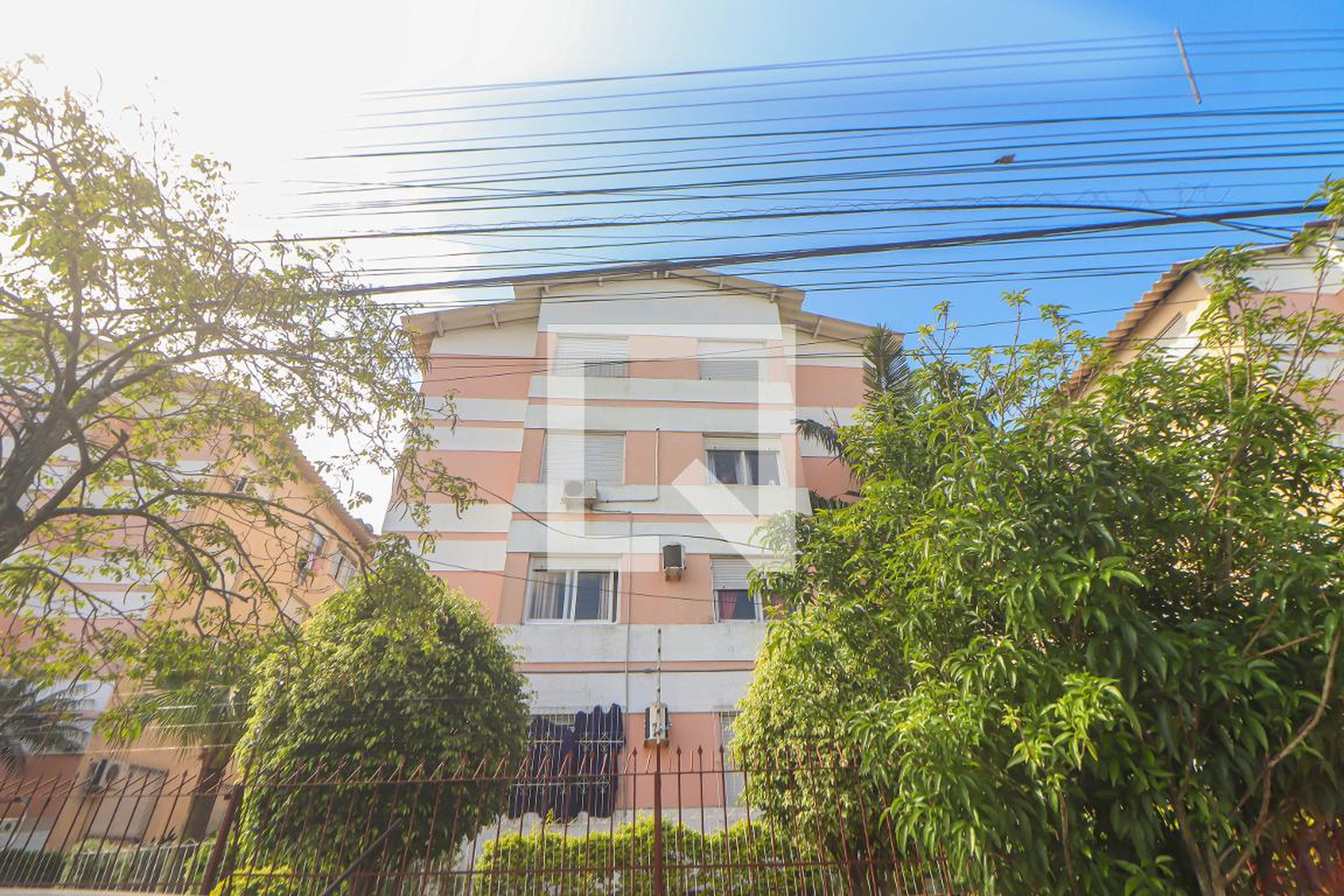 Fachada Condomínio em Rua Carlos Estevão, 945