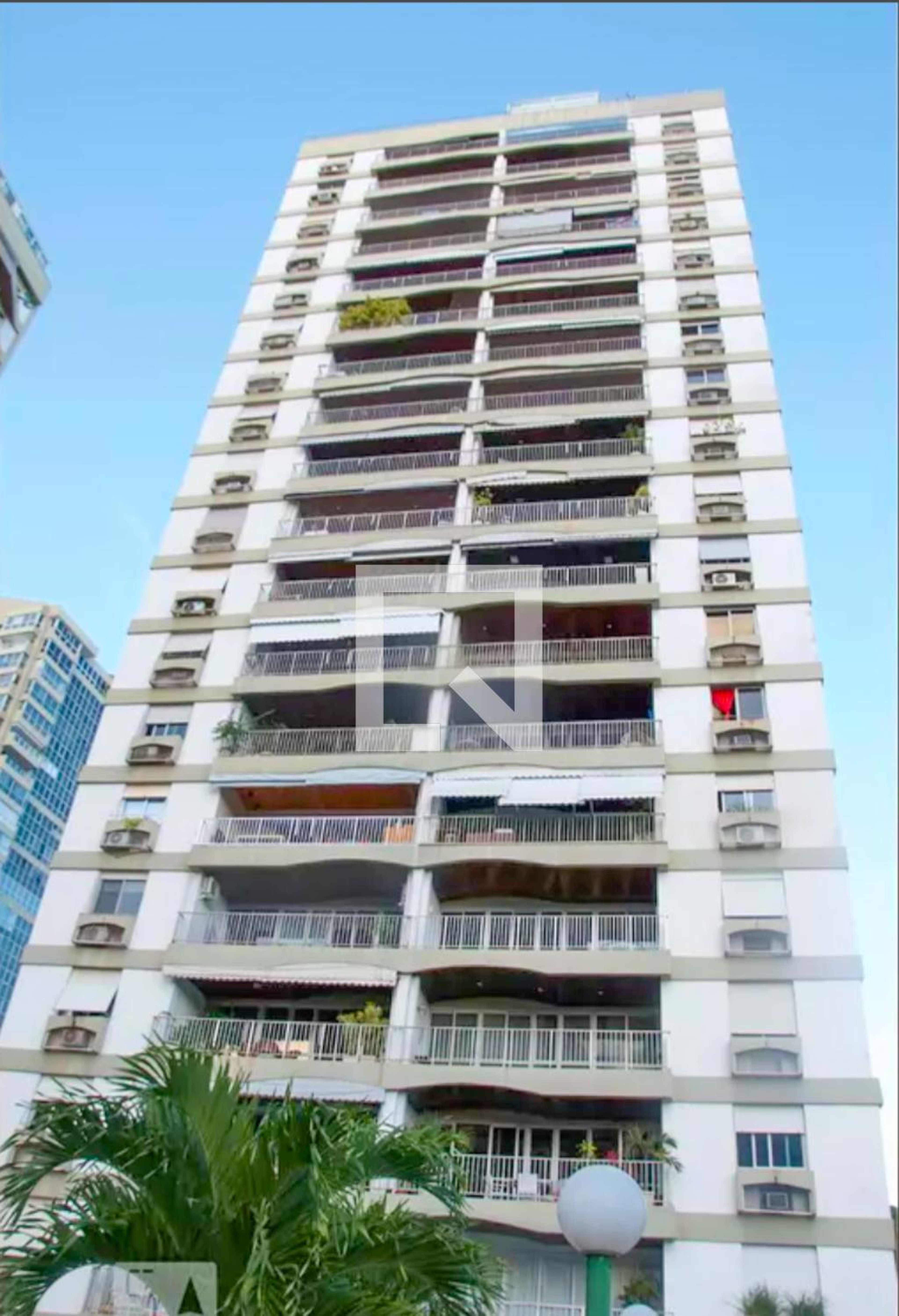 Fachada Condomínio em Avenida Almirante Álvaro Alberto, 189