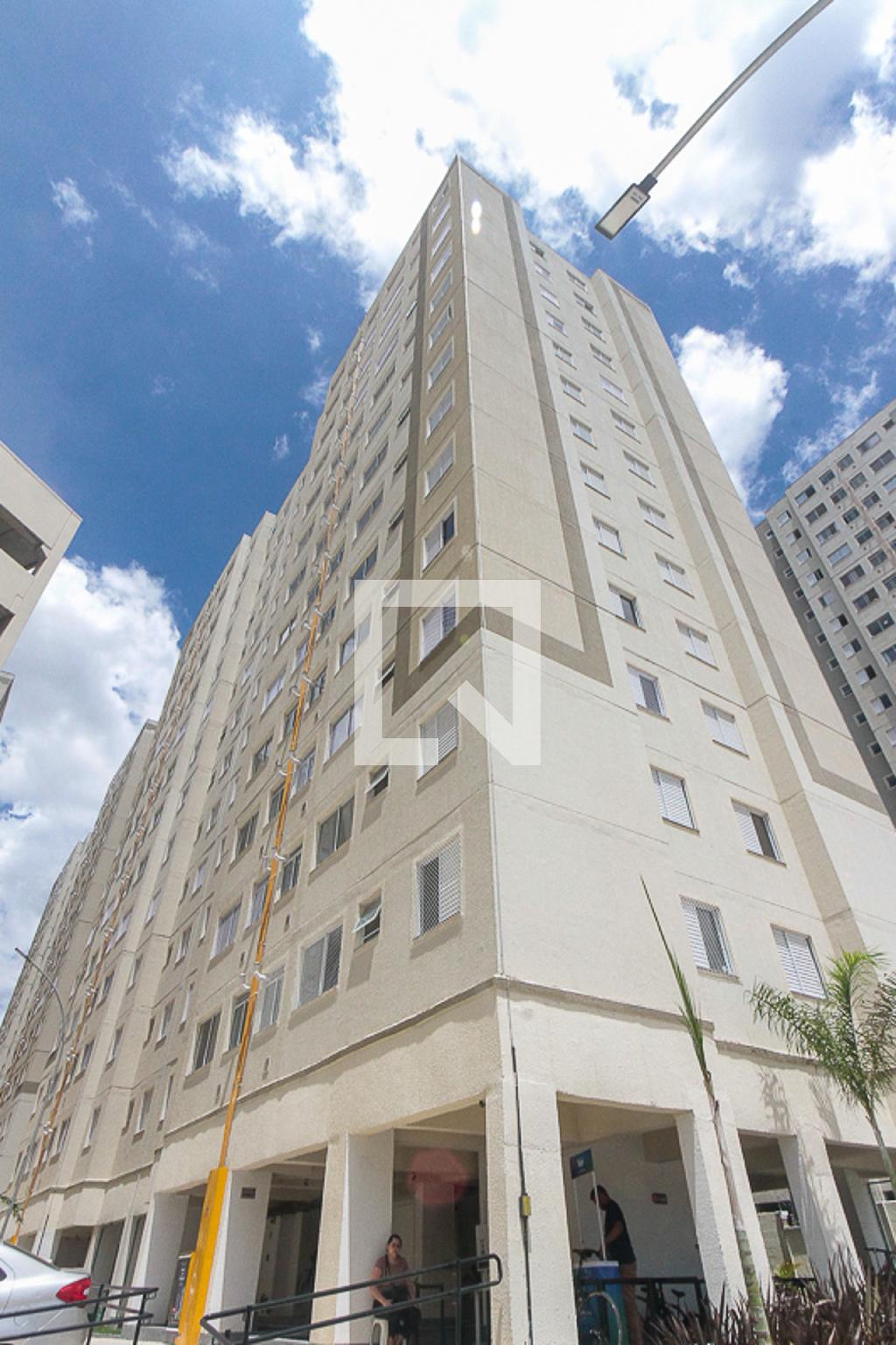 Fachada Condomínio em Rua André de Almeida, 270