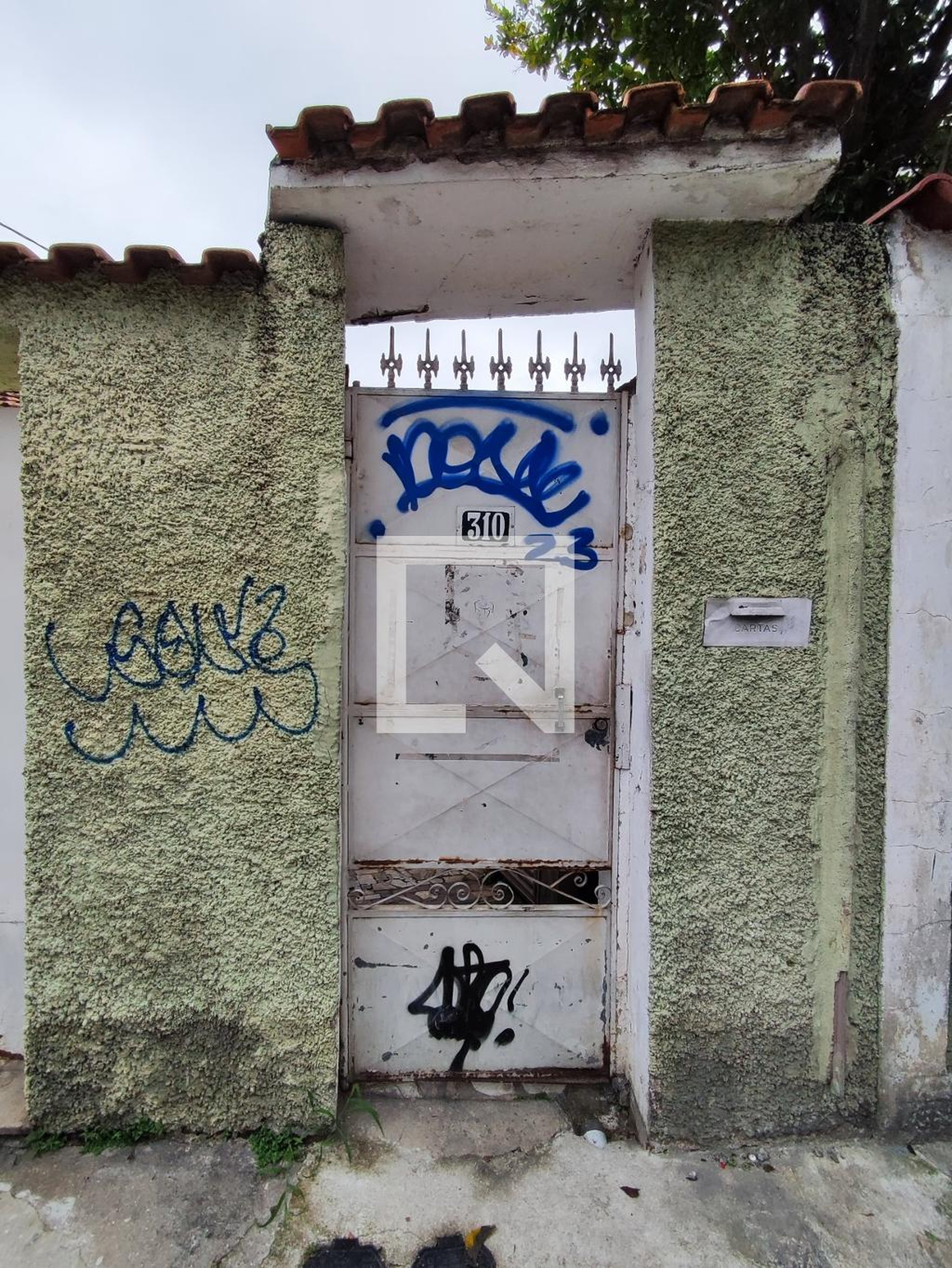 Fachada Condomínio em Rua Monsenhor Jerônimo, 310