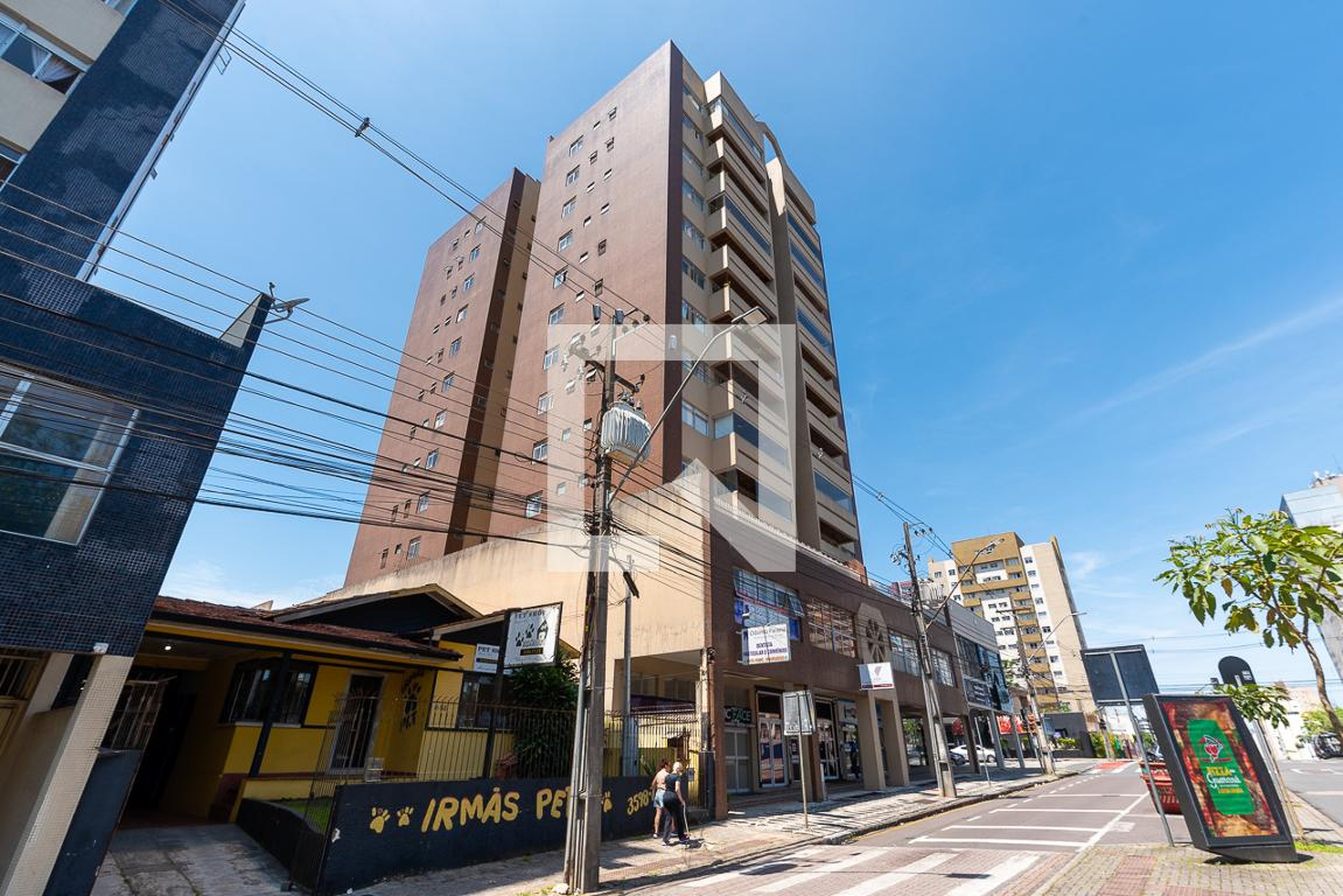 Fachada Condomínio em Avenida Paraná, 1634