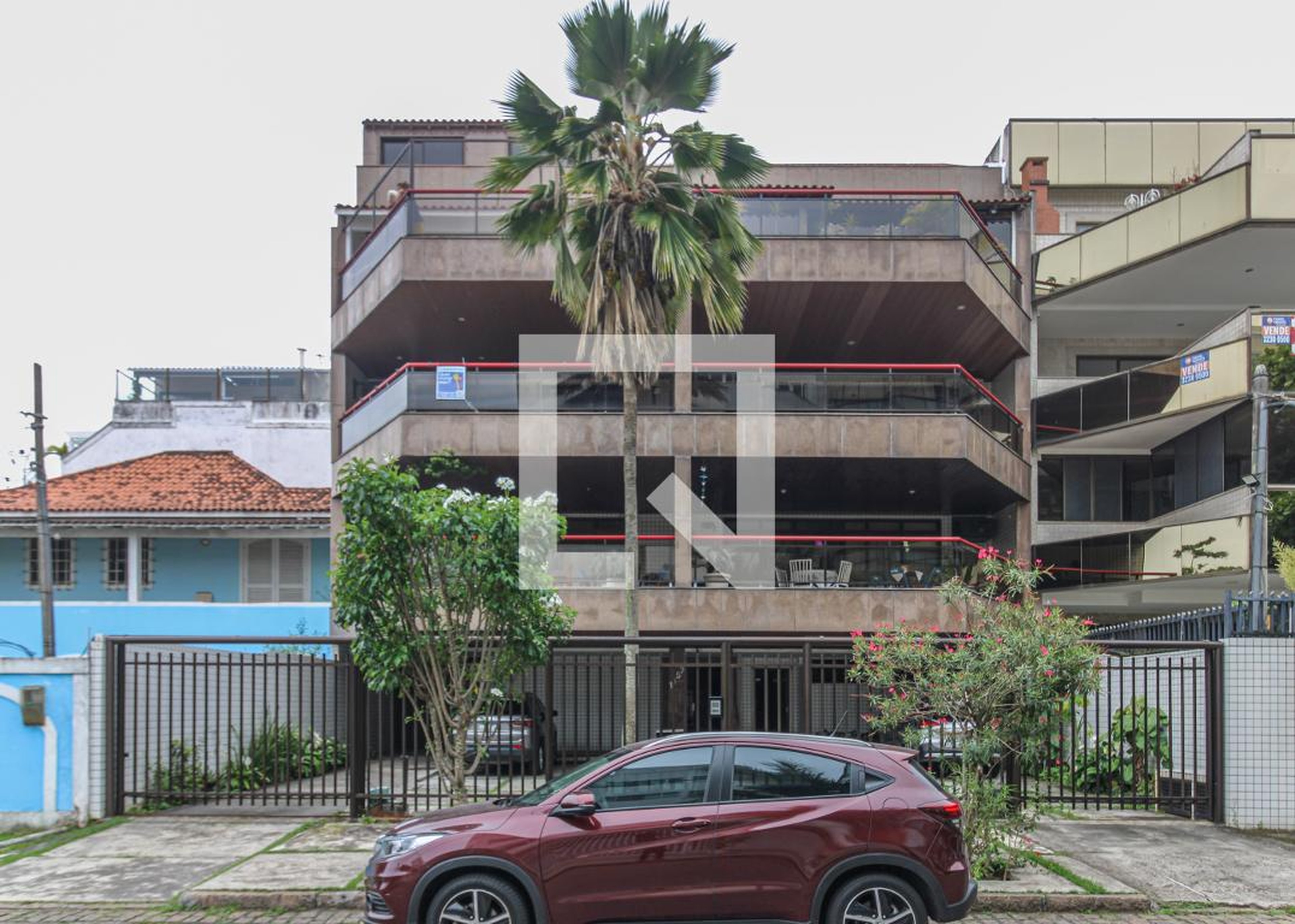 Fachada Condomínio em Rua Presidente Nereu Ramos, 1157