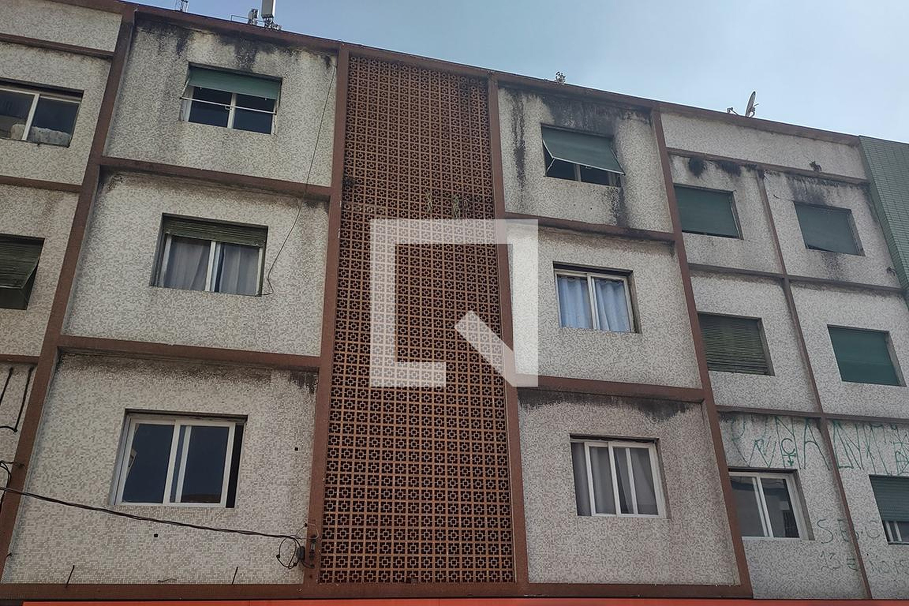 Fachada Condomínio em Rua Baraldi, 907