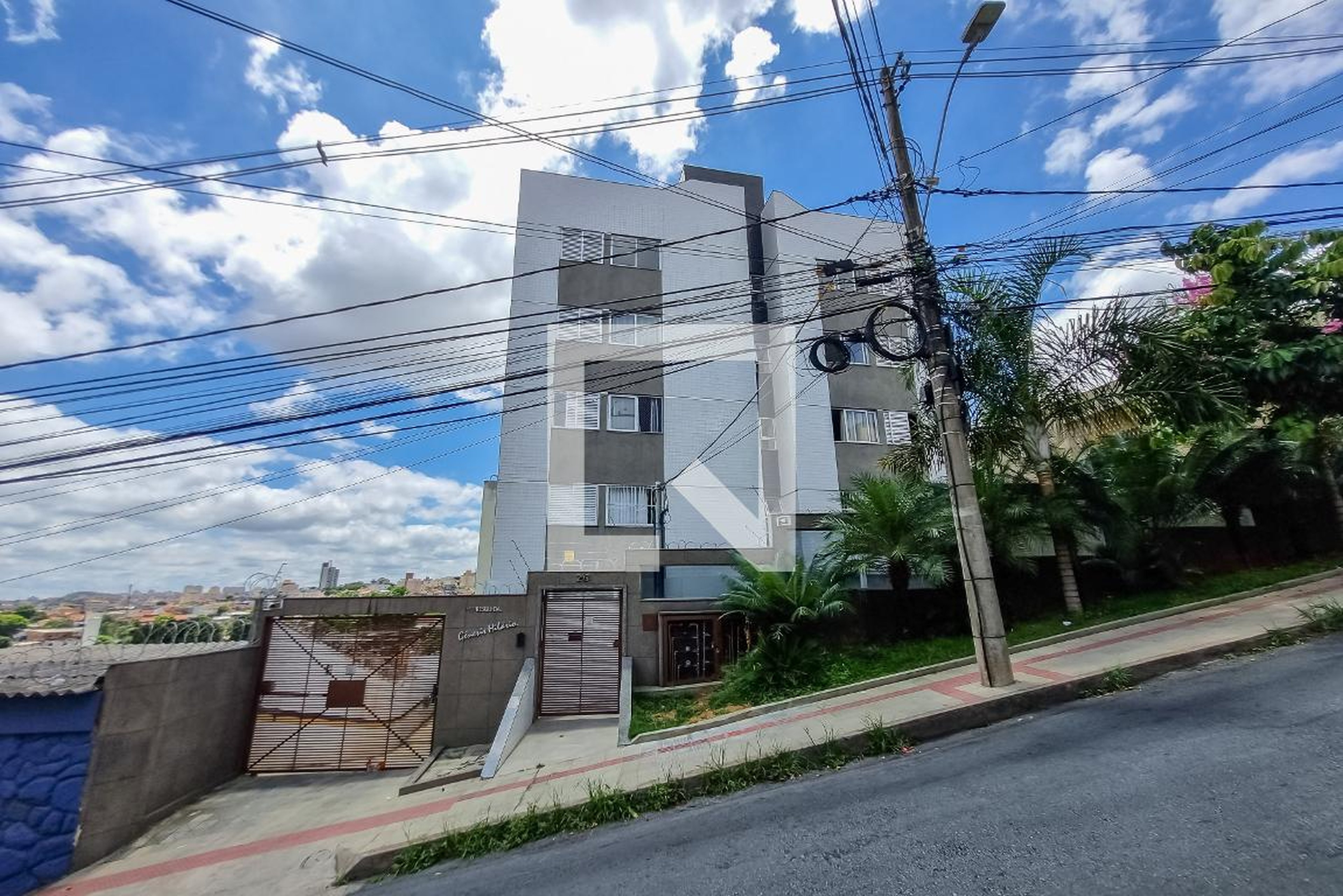 Fachada Condomínio em Rua Capitão Bragança, 293