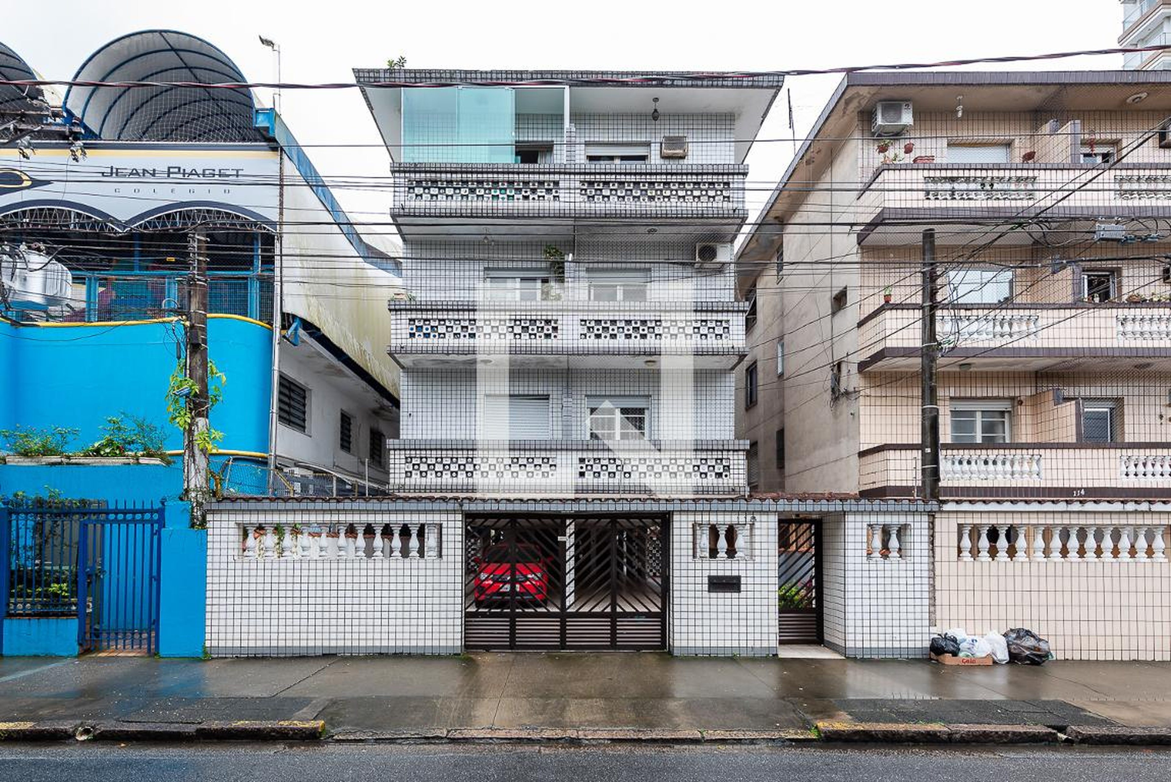 Fachada Condomínio em Avenida Almirante Cochrane, 118