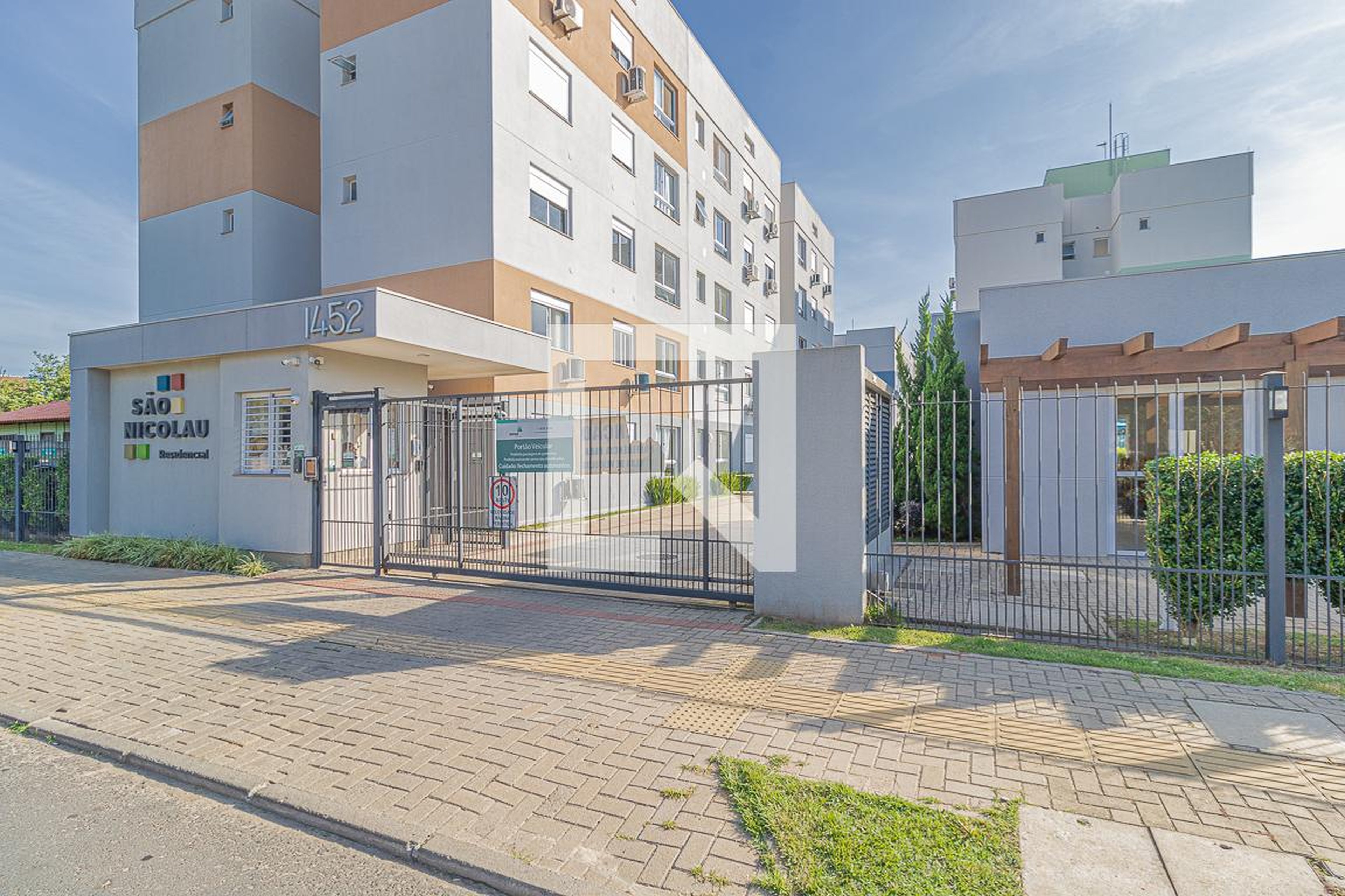 Fachada do condomínio Residencial São Nicolau