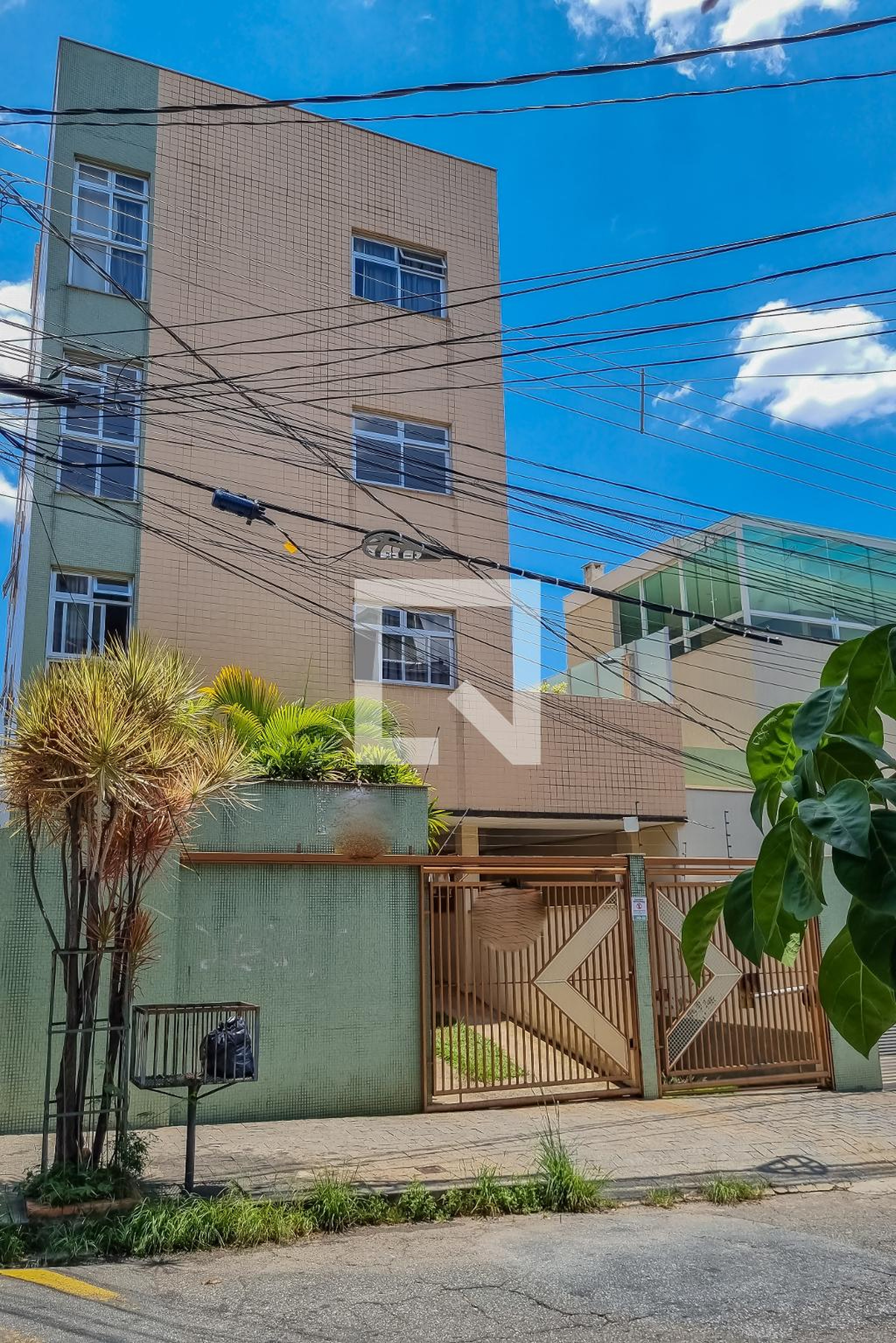 Fachada Condomínio em Rua Jorge Angel Livraga, 111