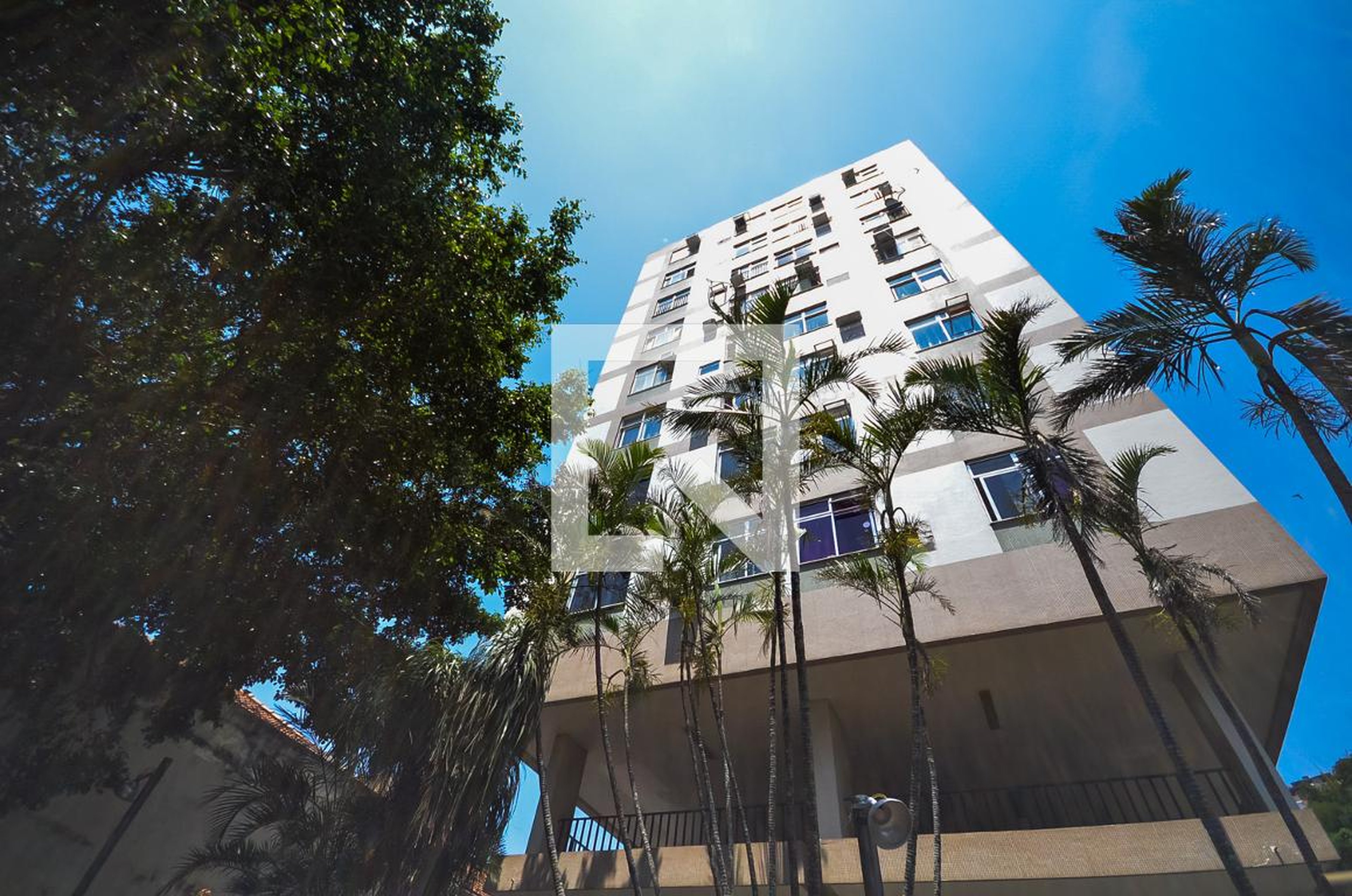 Fachada Condomínio em Rua Leopoldo, 780