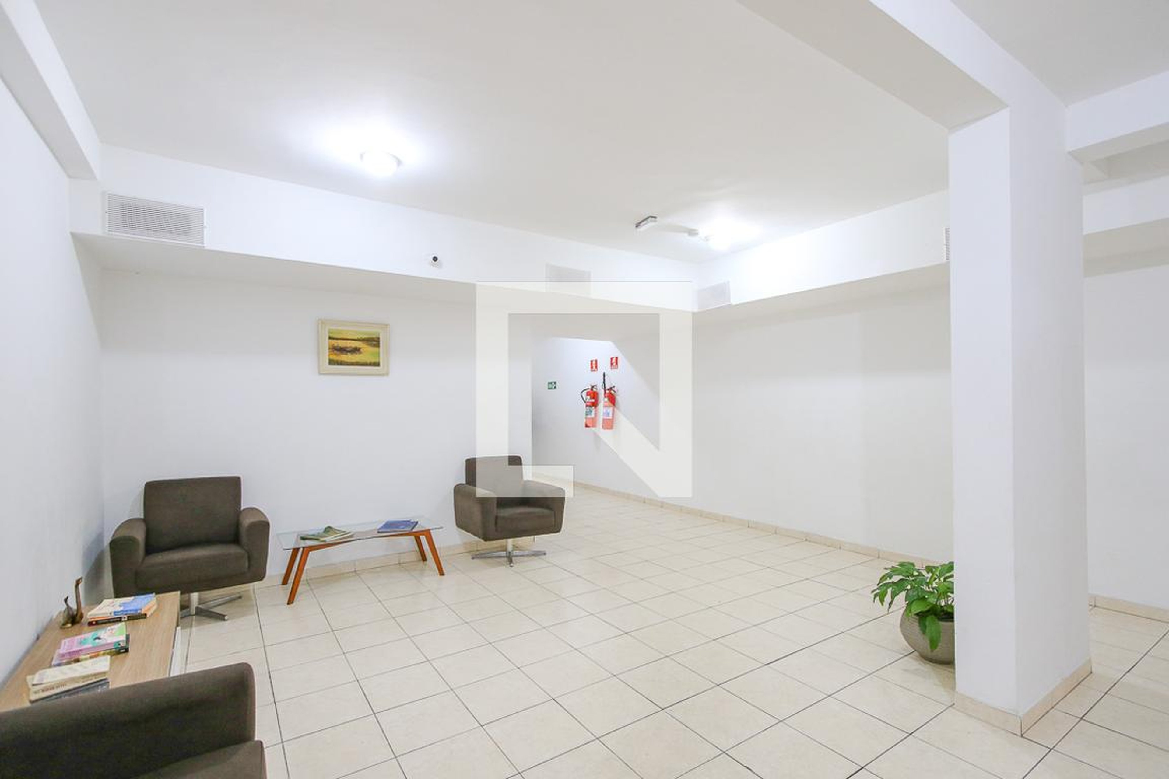 Hall de Entrada Condomínio em Rua Maporé, 1000