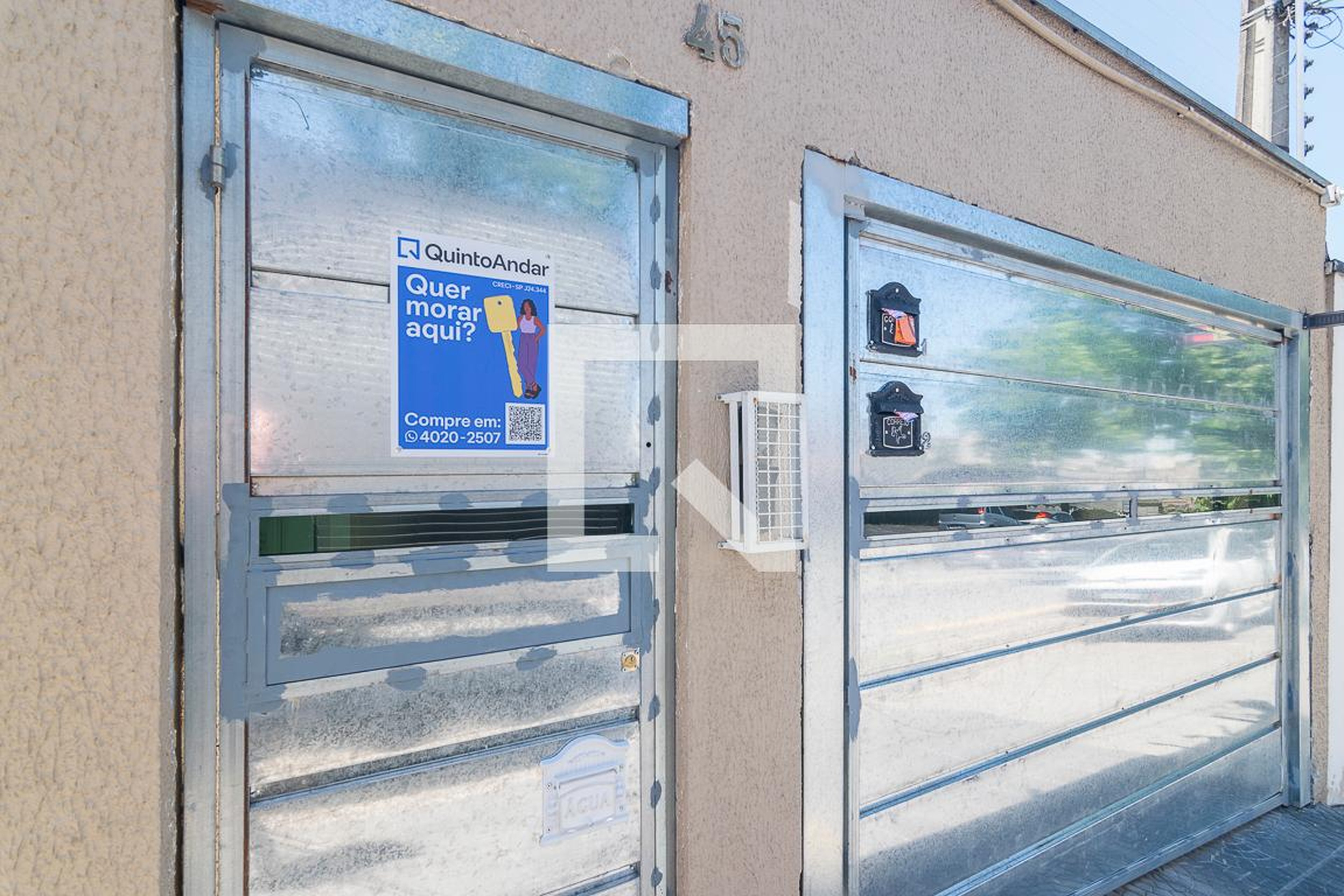 Fachada Condomínio em Estrada João Ducim, 45