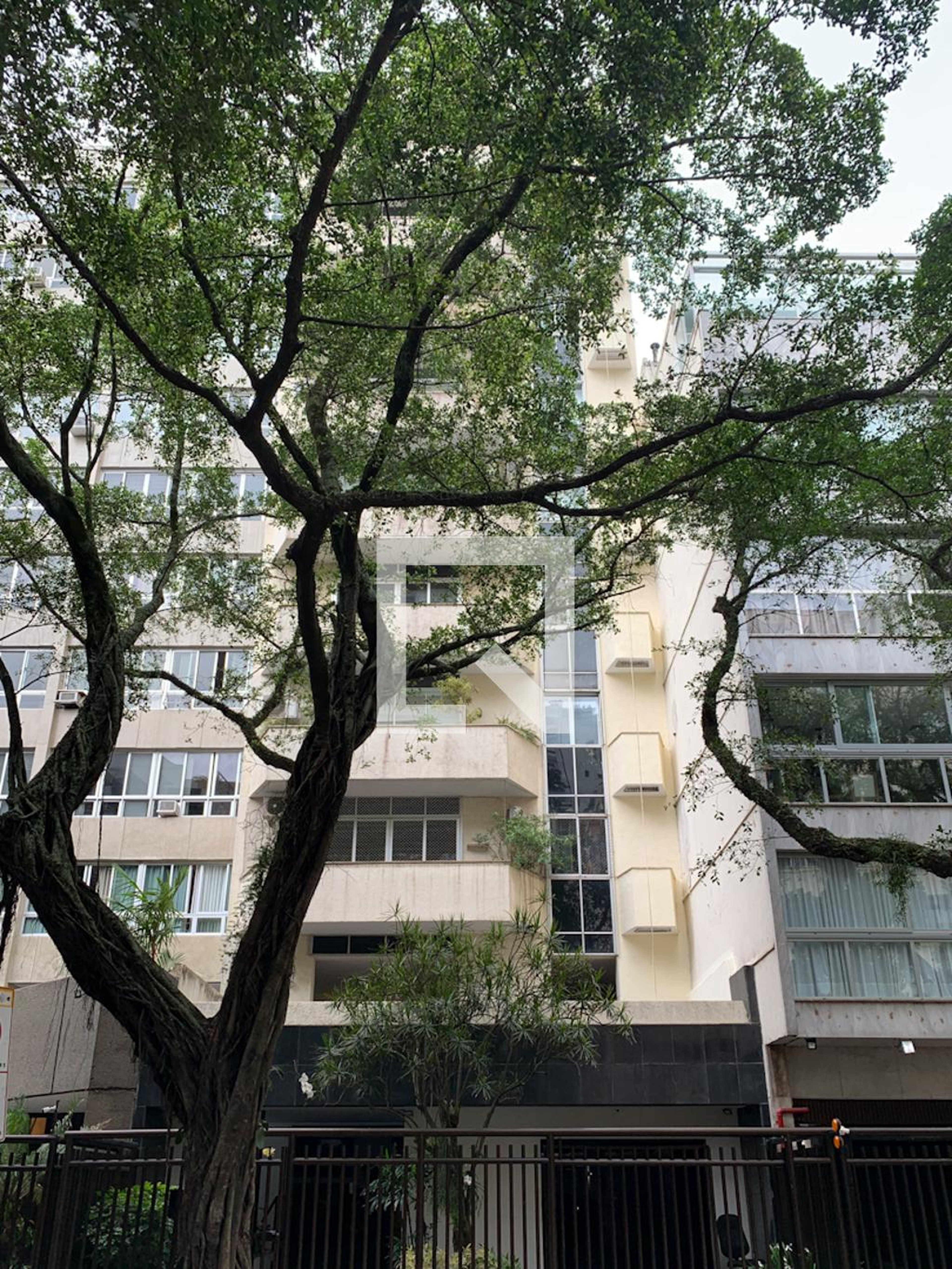 Fachada Condomínio em Rua Prudente de Morais, 1474