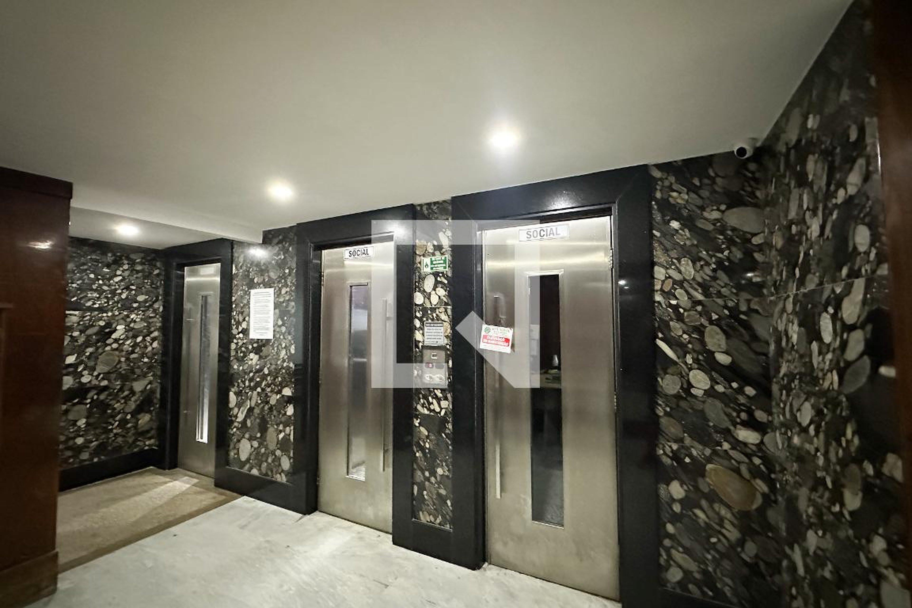 Entrada - Edifício Silverstone