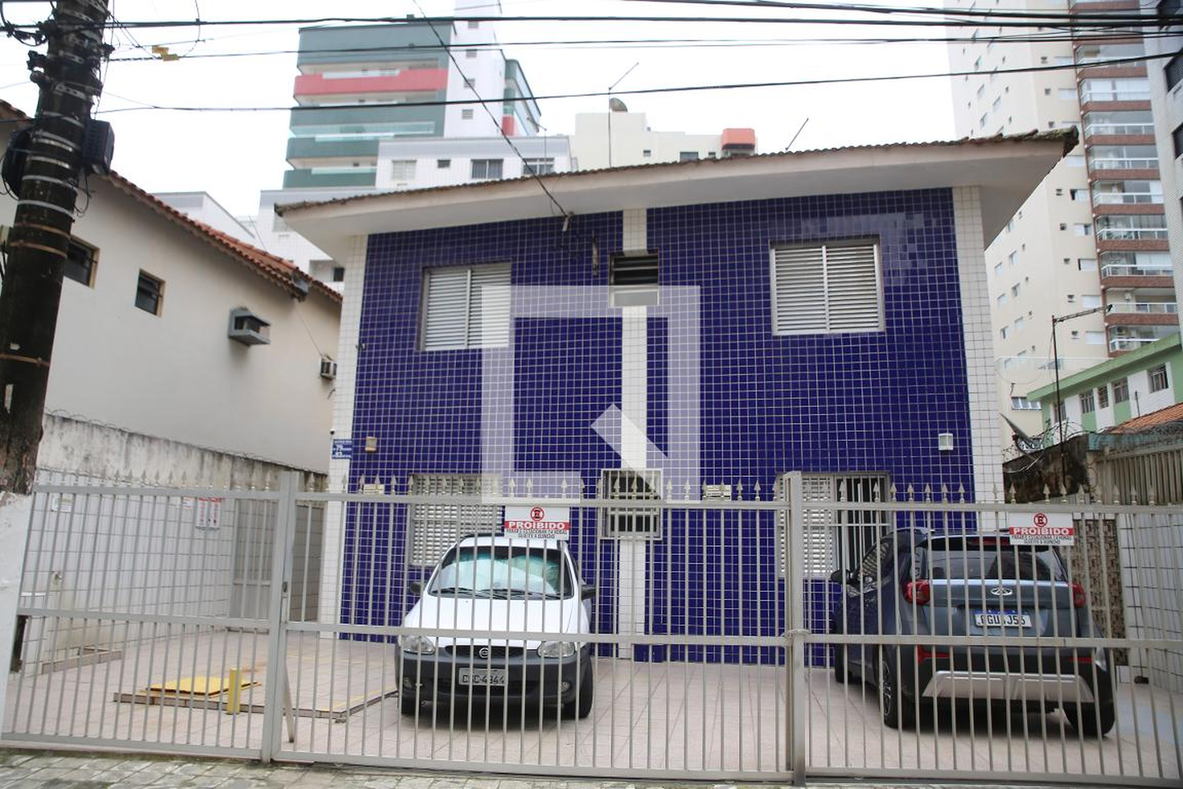 Fachada Condomínio em Avenida Dona Ophelia Caccerari Reis, 79