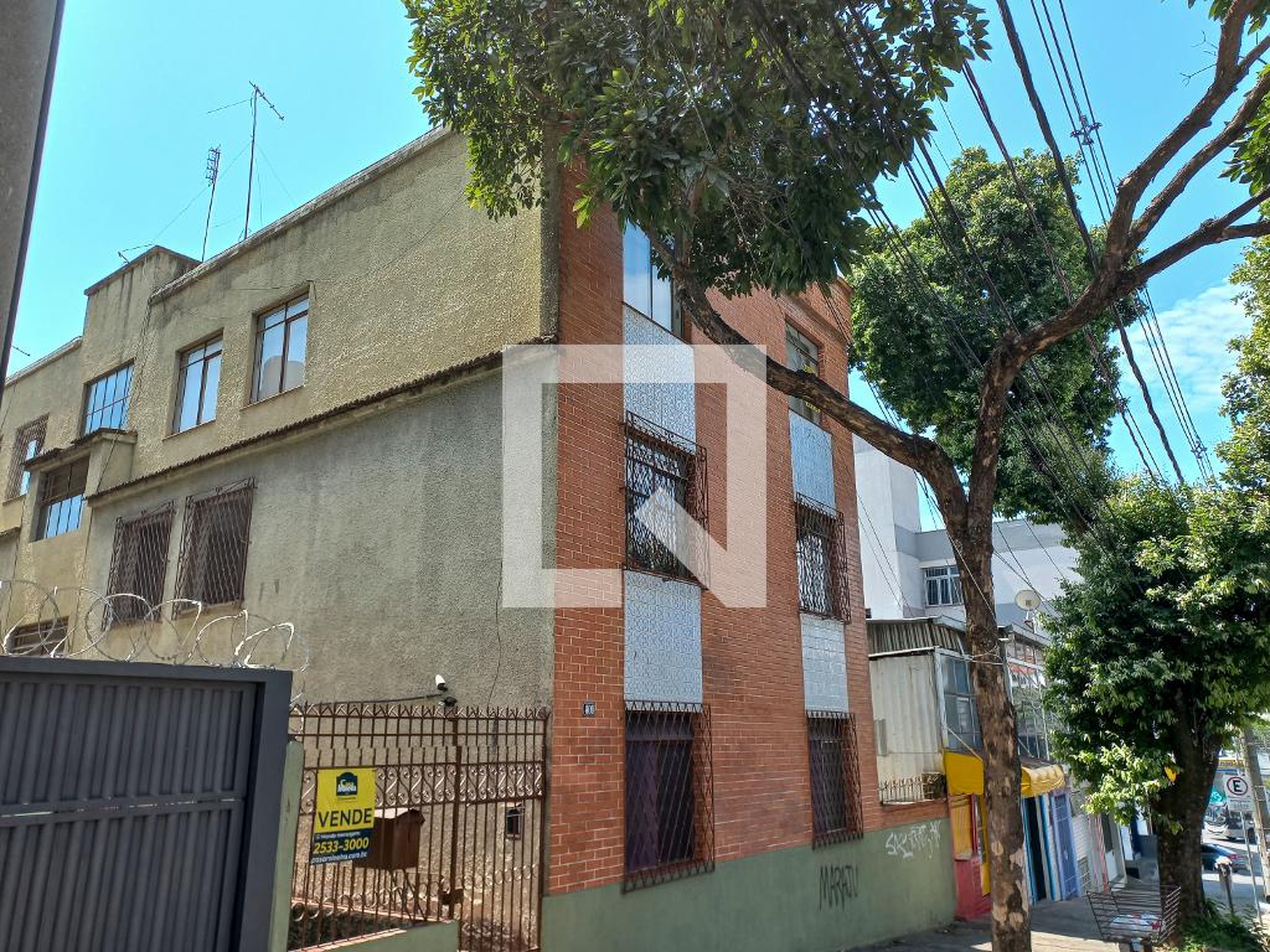 Fachada Condomínio em Avenida Flávio dos Santos, 409