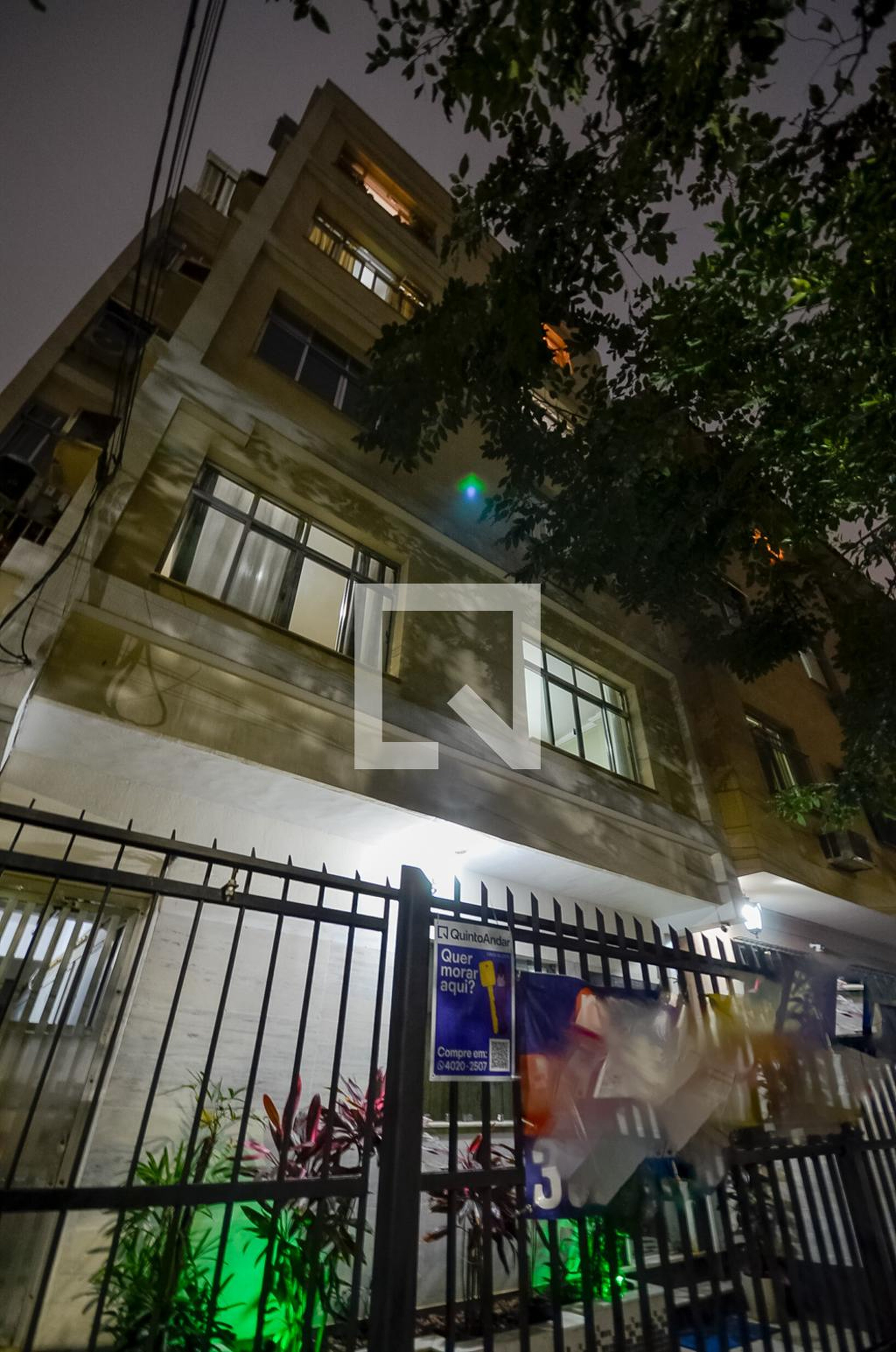 Fachada Condomínio Roberto Benjó