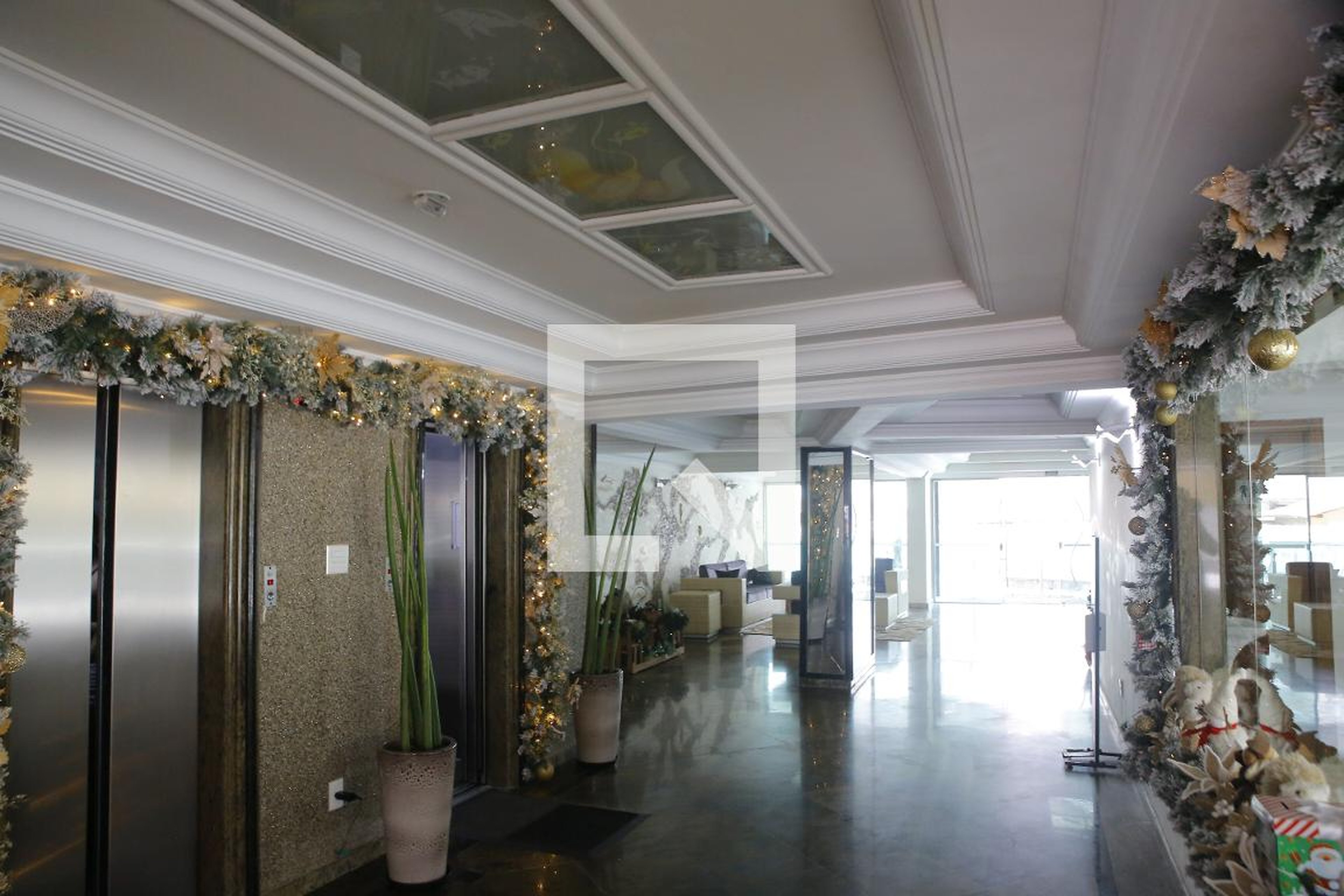 elevador - Cesar Augusto