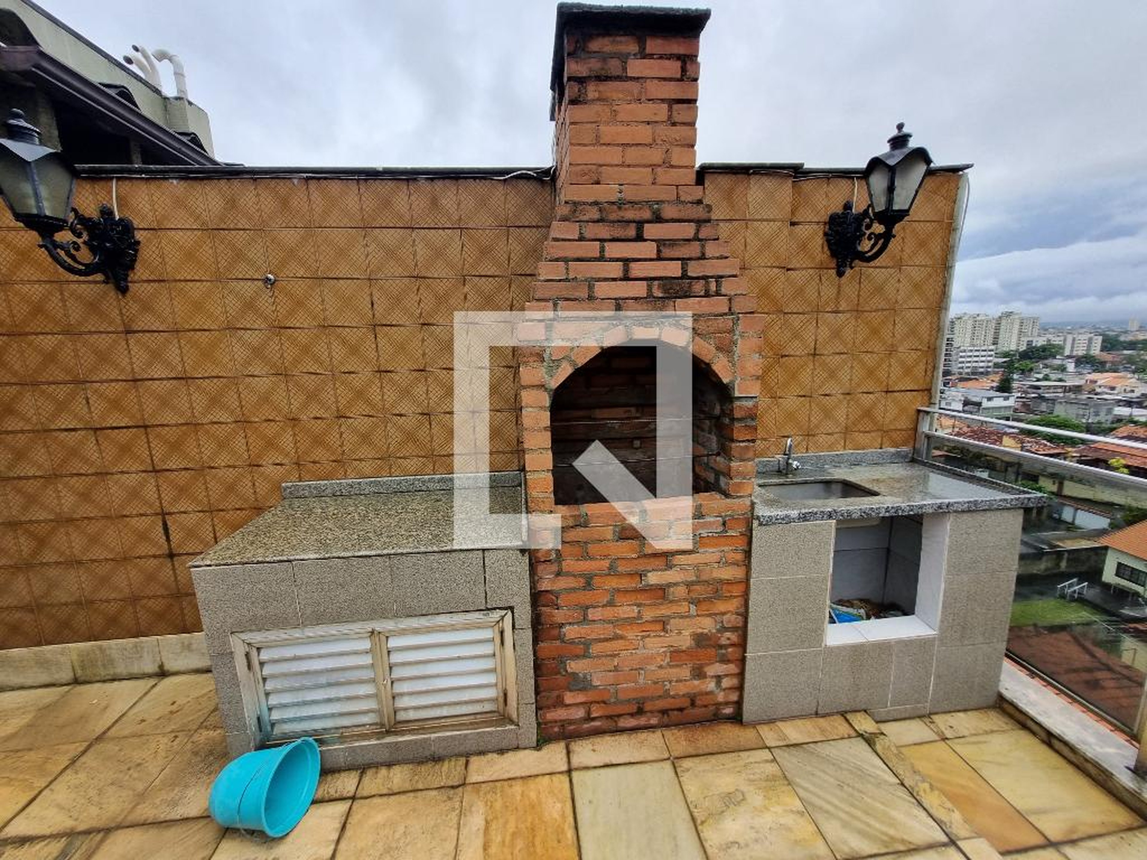 Churrasqueira - Edifício Charles I