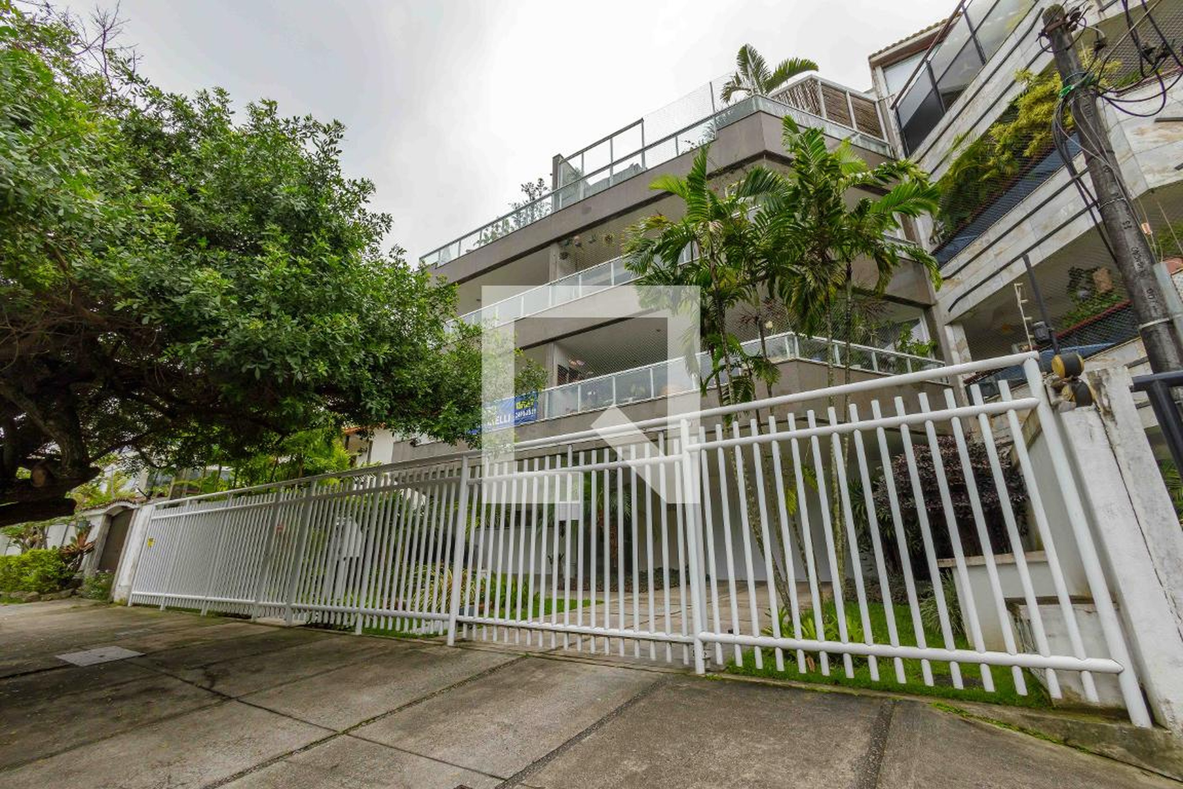 Fachada Edifício Santa Mônica