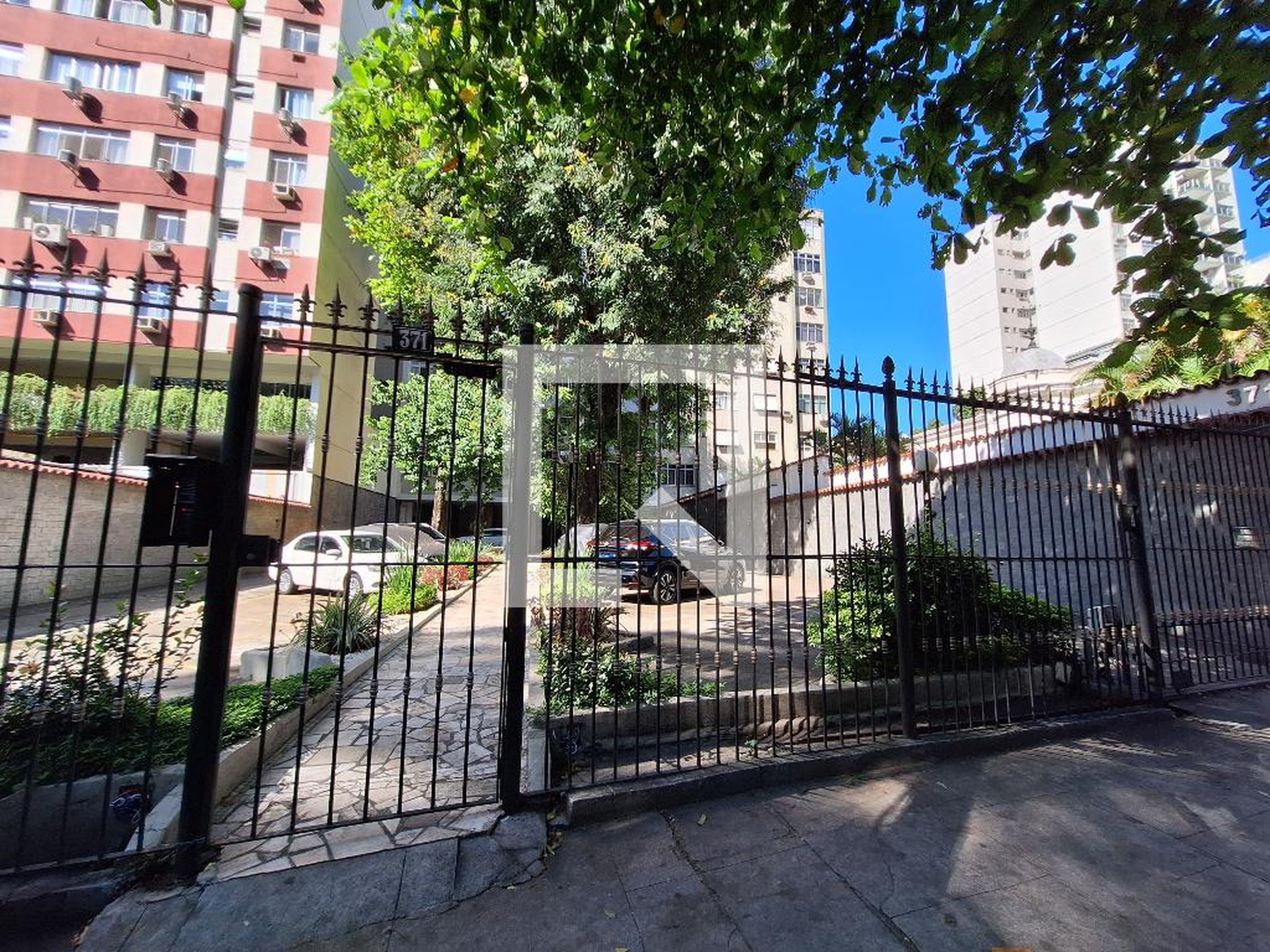 Fachada Condomínio em Rua São Clemente, 371