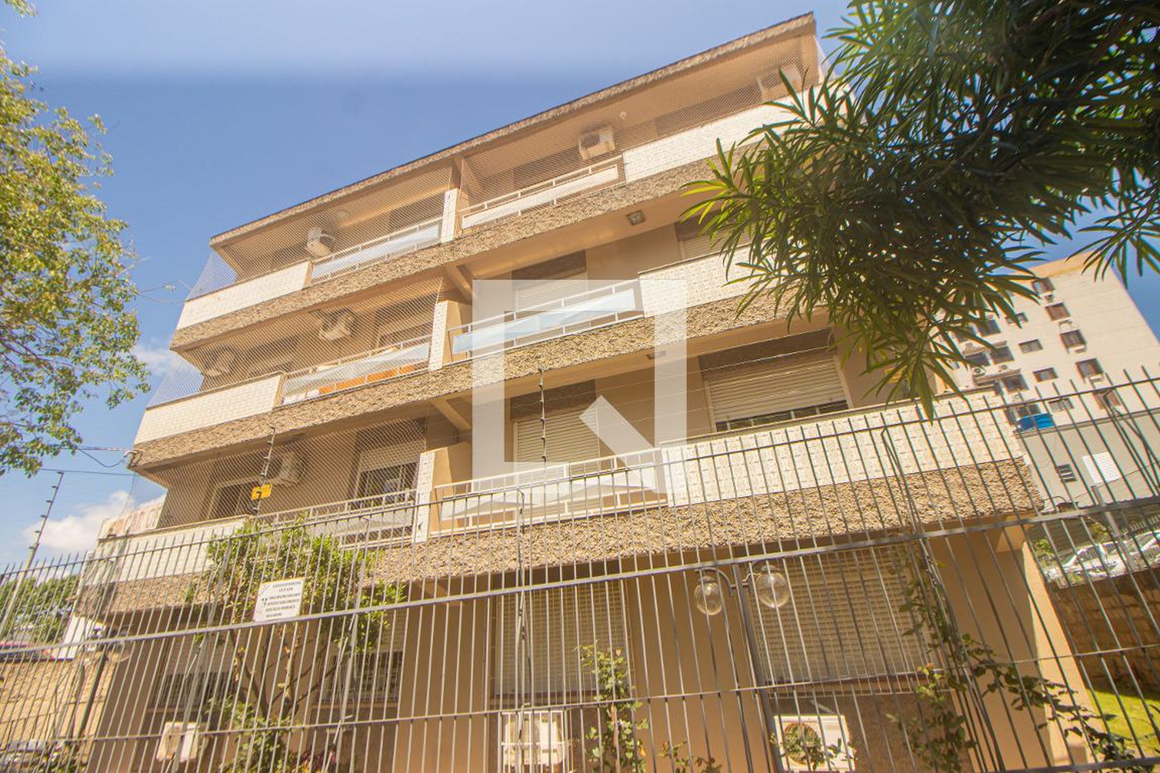 Fachada Condomínio em Rua Eliziário Goulart da Silva, 140