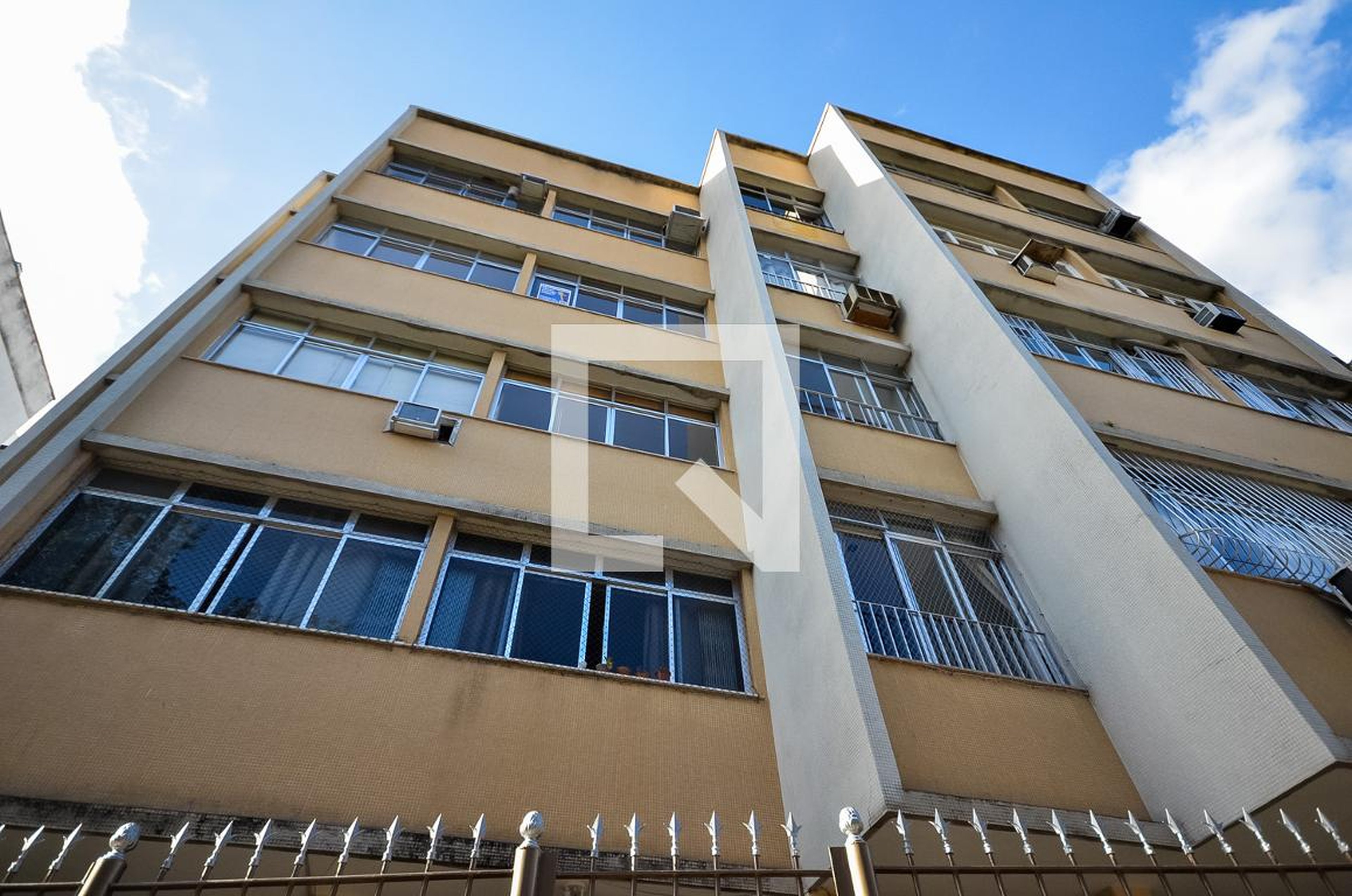 Fachada Condomínio em Rua Borda do Mato, 58