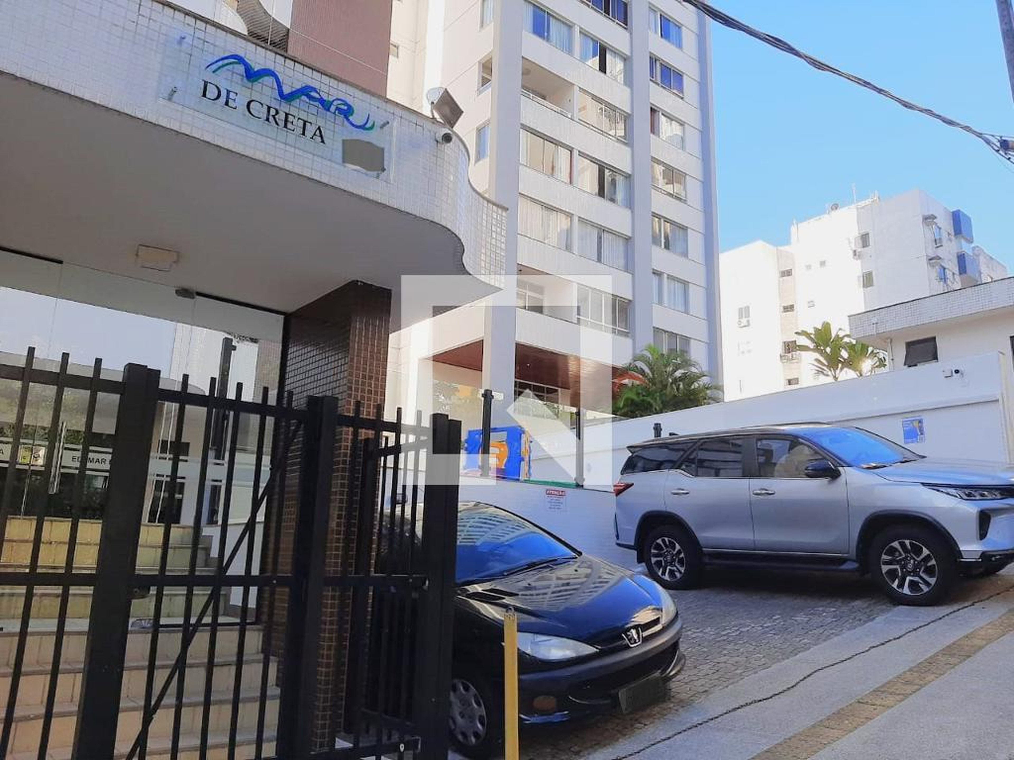 Fachada Condomínio em Rua Doutor Alberto Pondé, 411