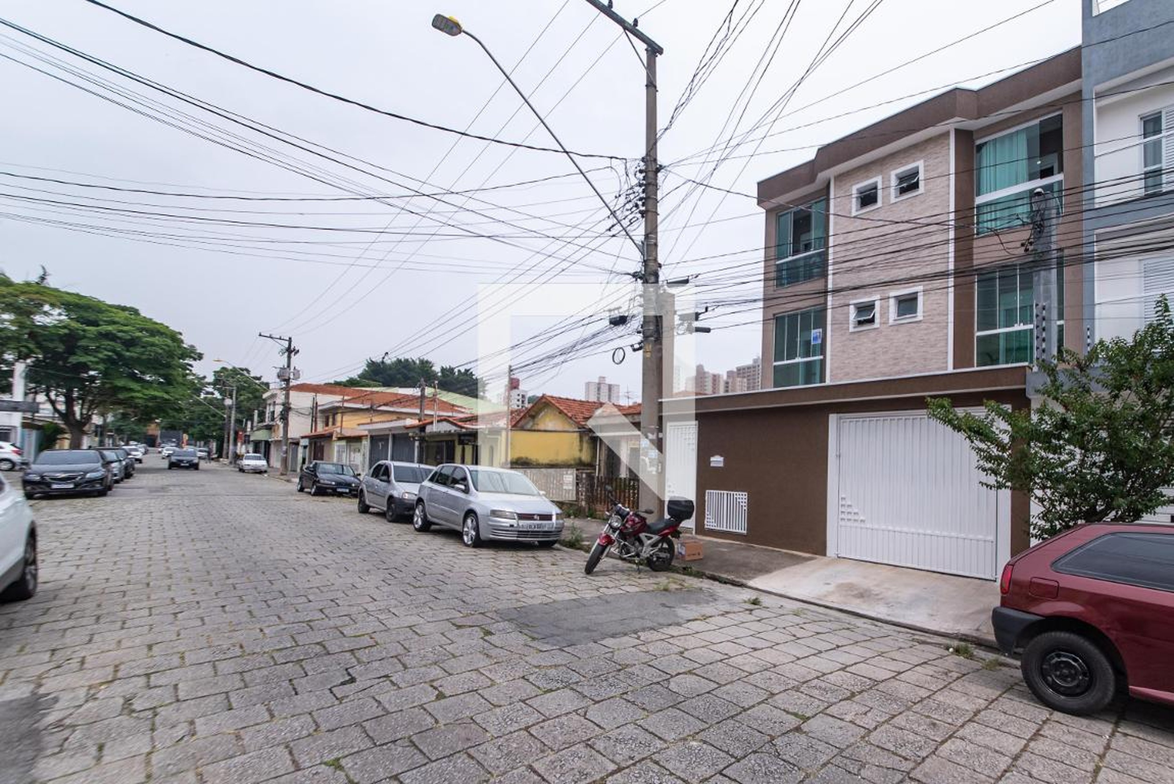 Fachada Condomínio em Rua Pedro Álvares Cabral, 46