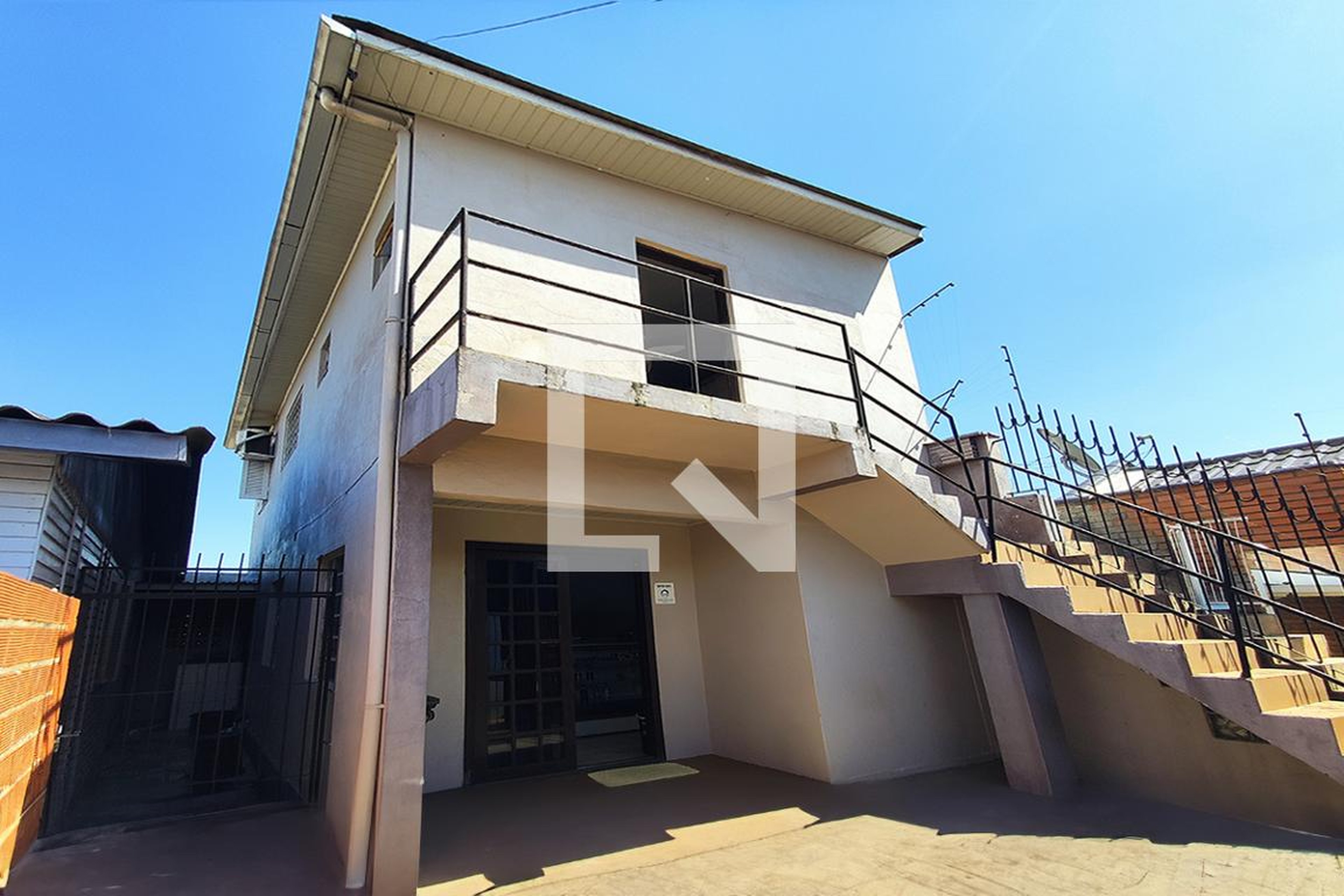 Fachada Condomínio em Rua Onofre Pires, 270